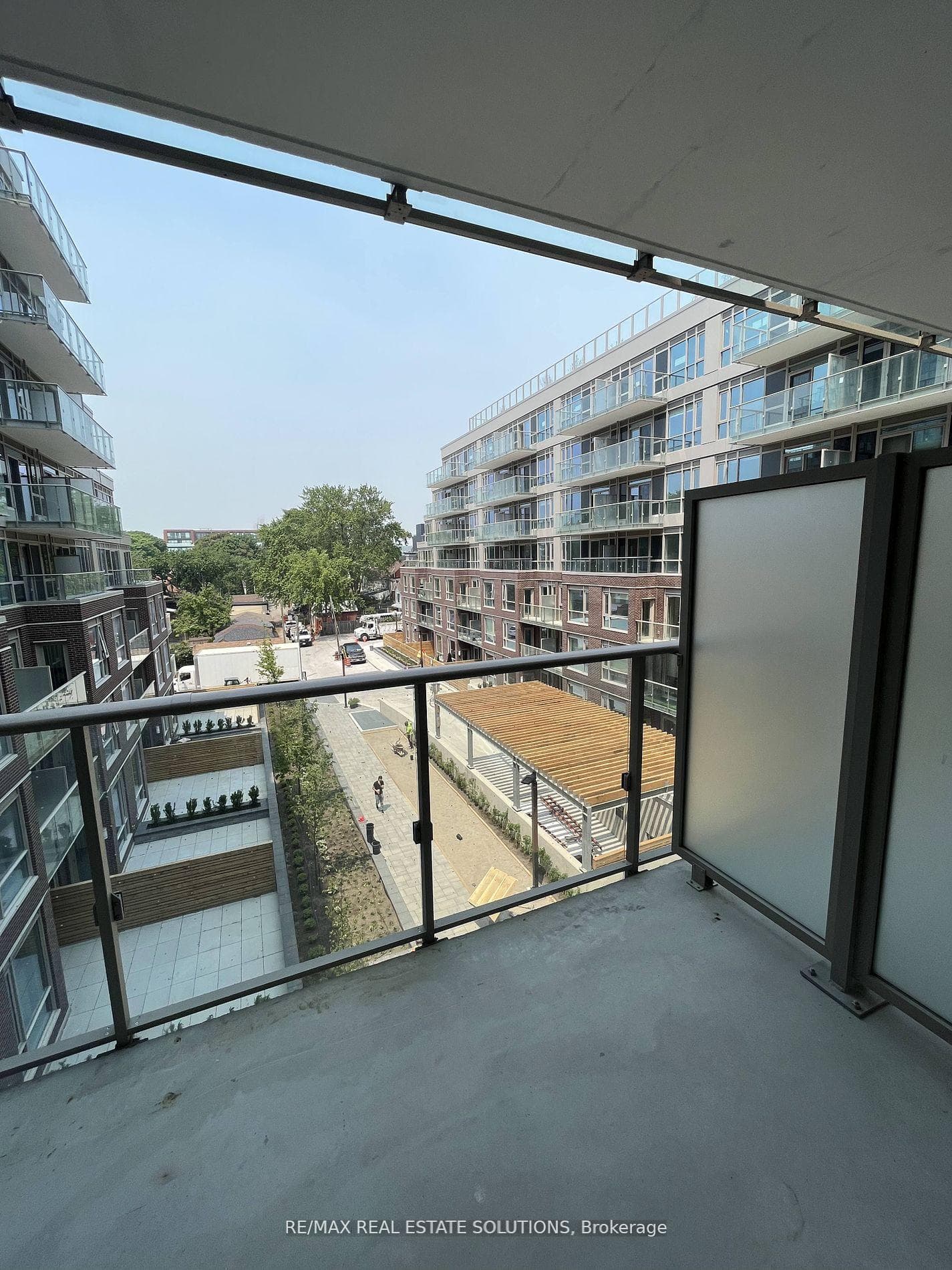 150 Logan Avenue Unit 423 photo 17
