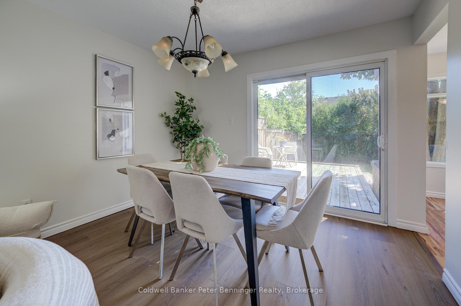 161 Satok Crescent photo 12