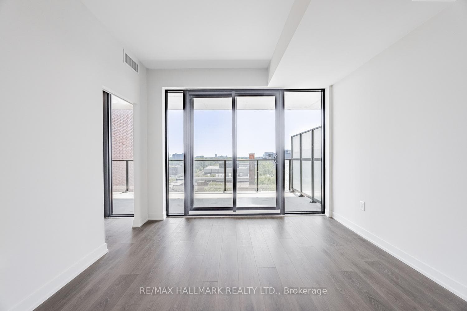 181 Sterling Road Unit 703 photo 24