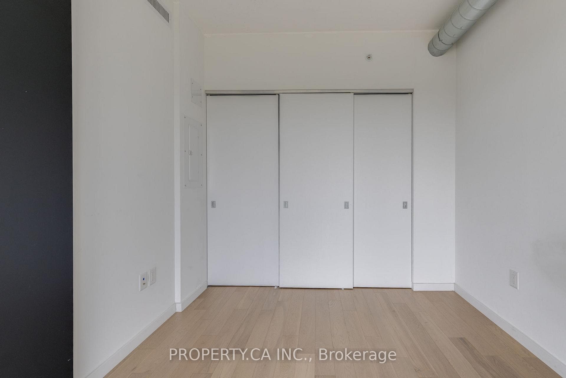 170 Bayview Avenue Unit 405 photo 13