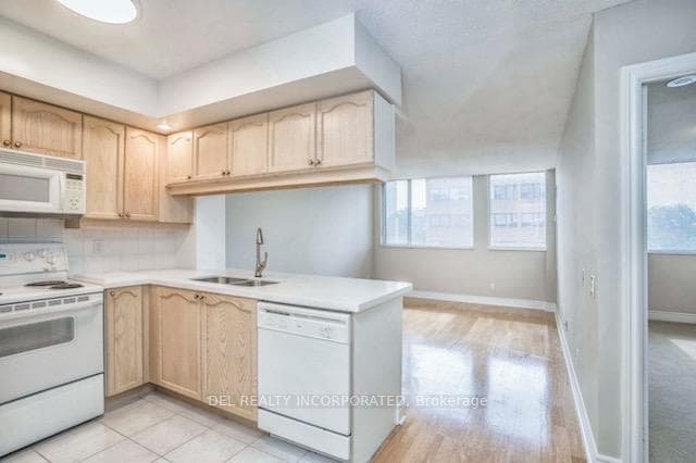 5 Northtown Way Unit 303 photo 1