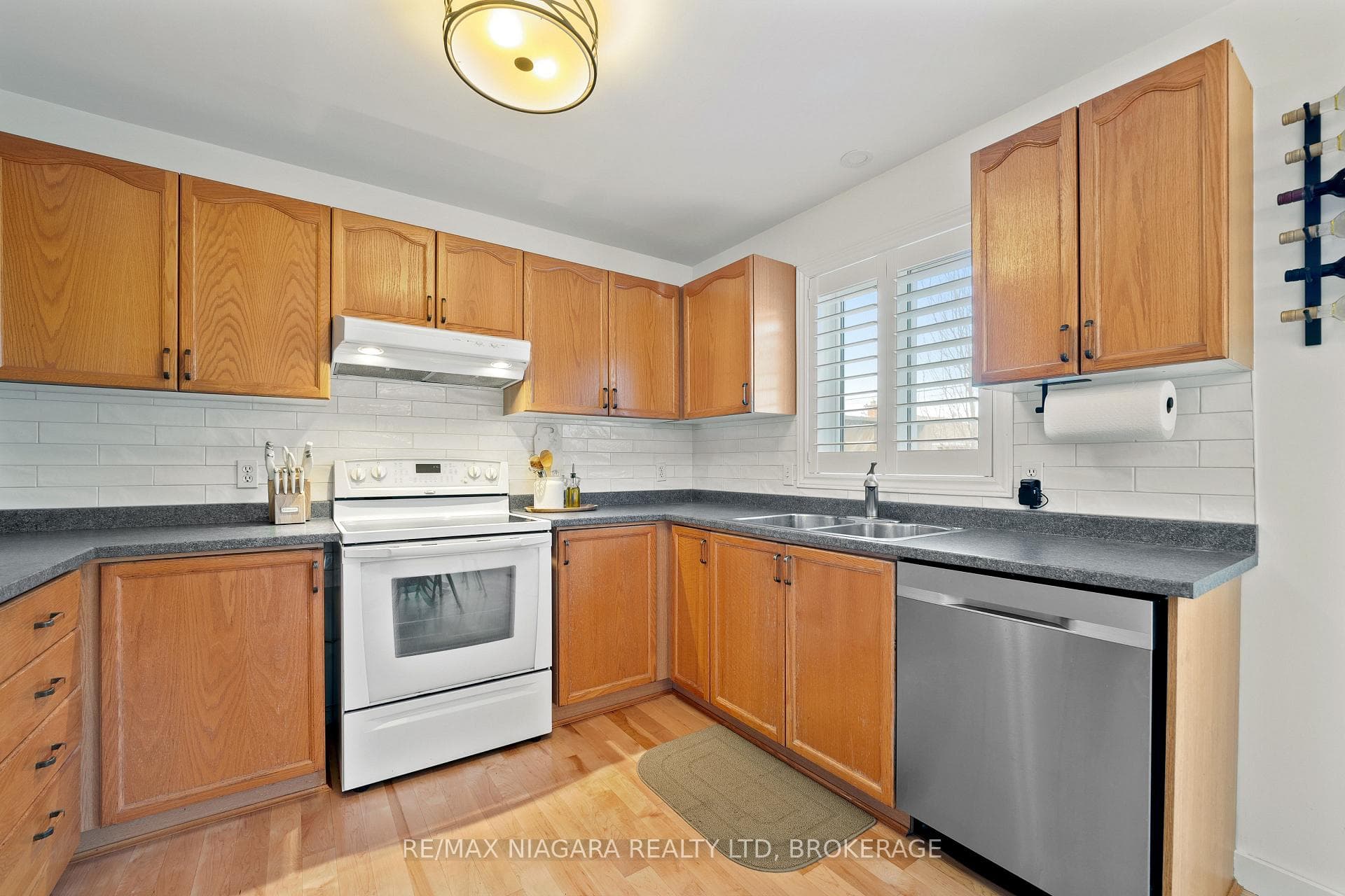 43 NORTHGLEN Avenue photo 9