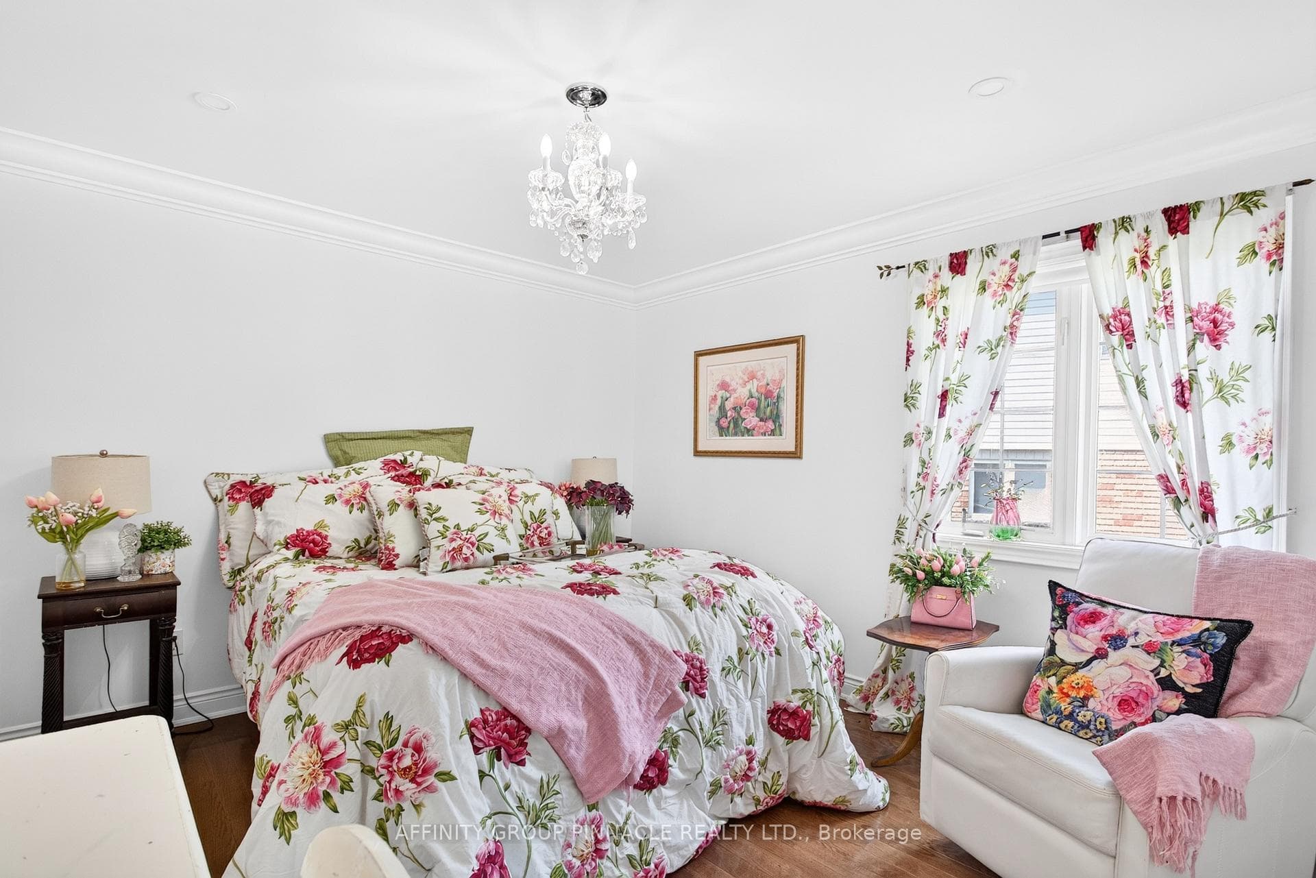 2 Fallingbrook Crescent photo 22