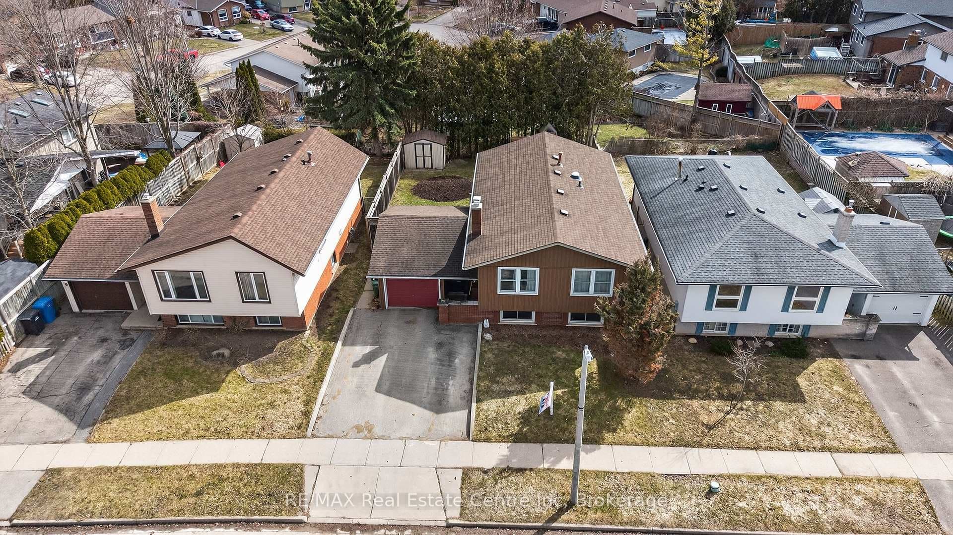 7 Sanderson Drive photo 43