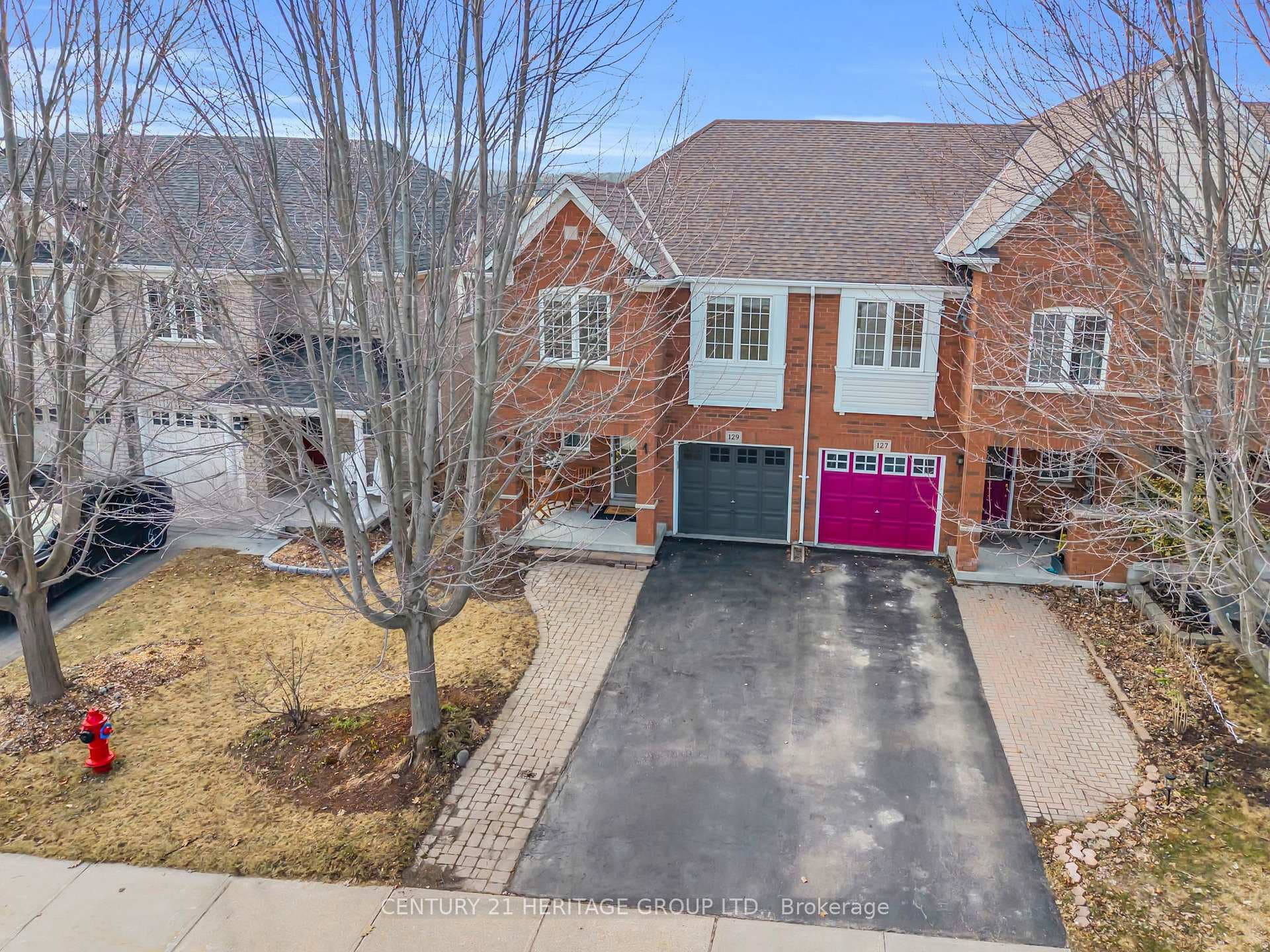 129 Hartford Crescent photo 49