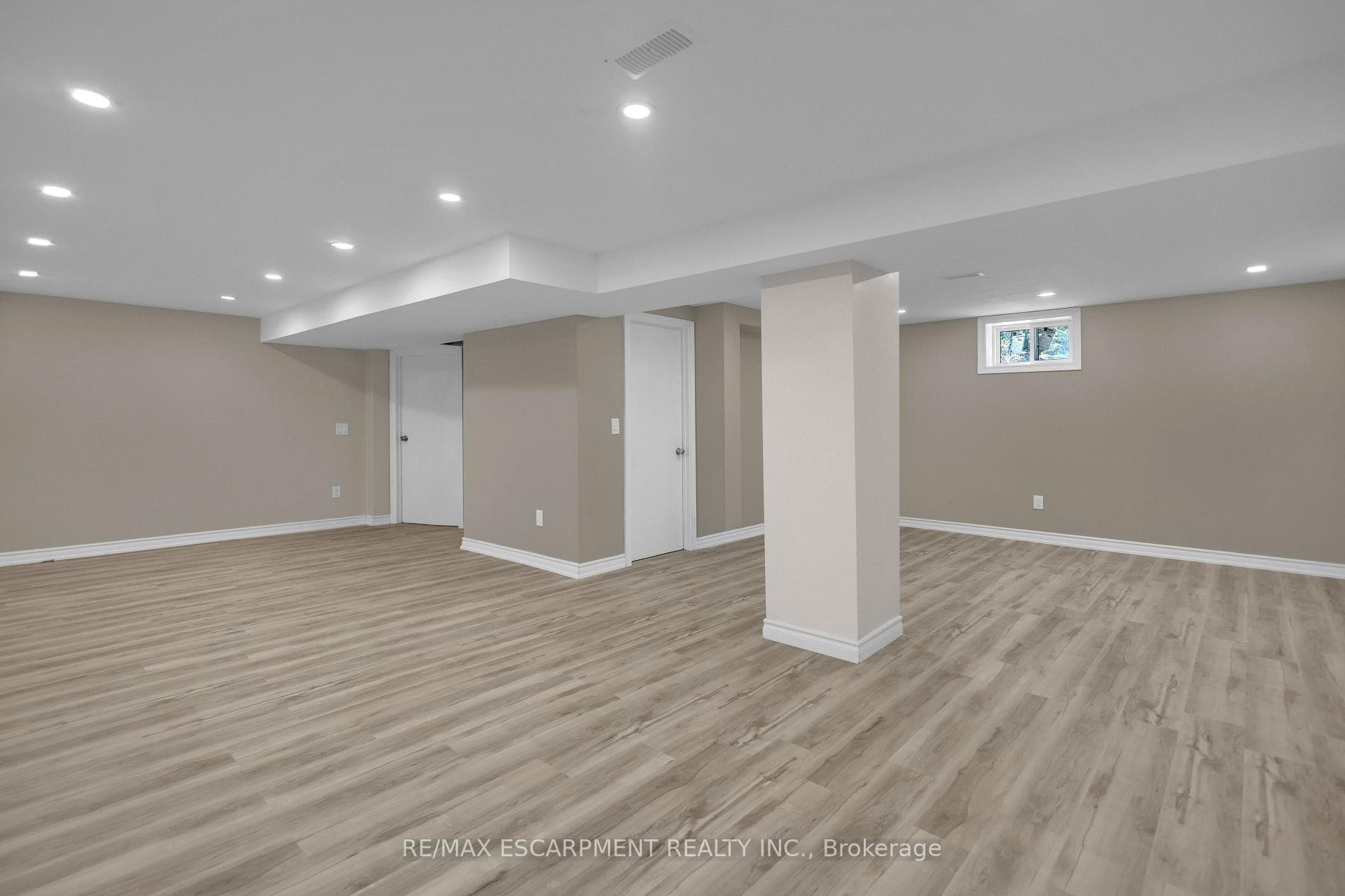 626 Iroquois Avenue photo 29