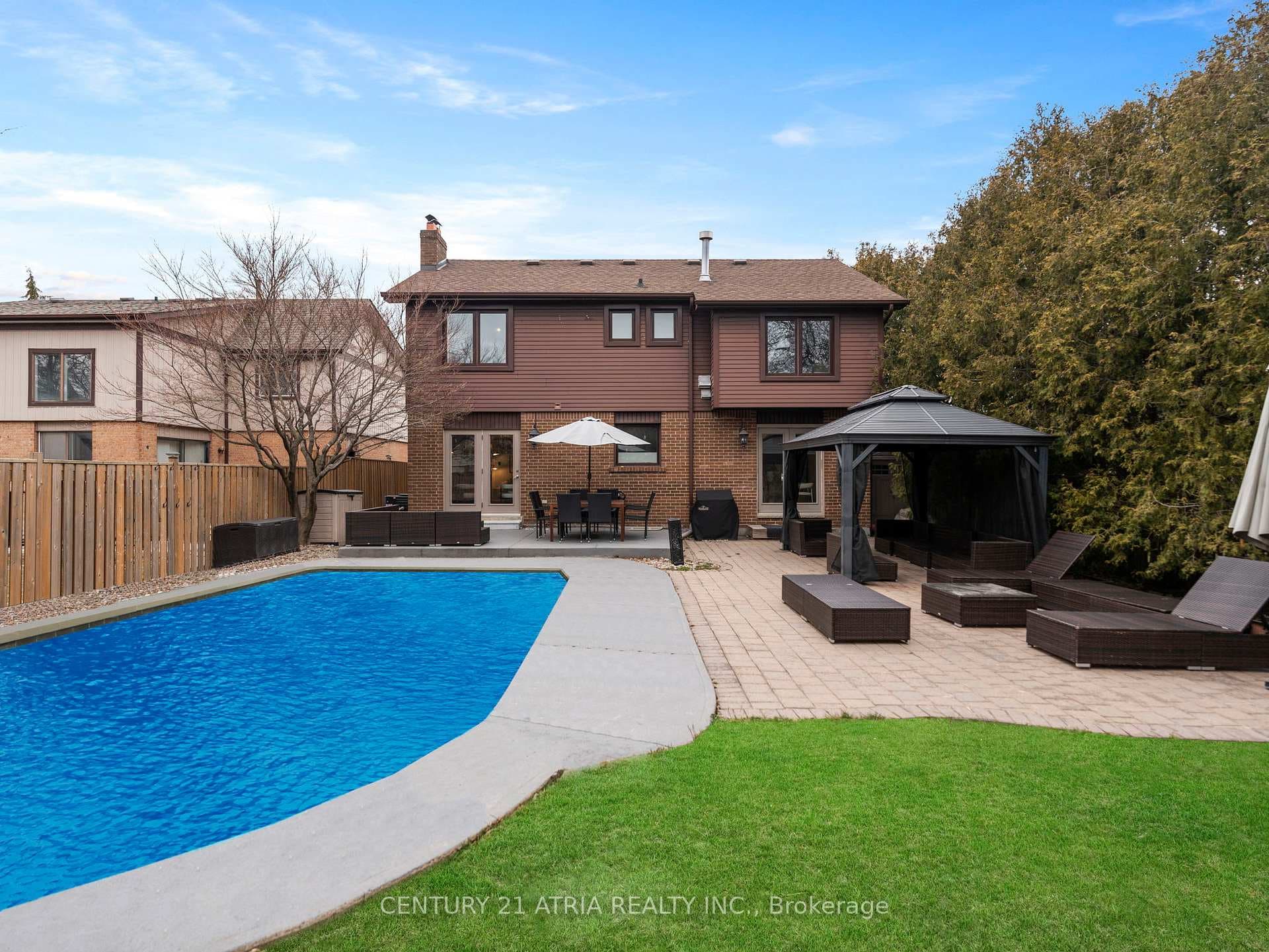 3 Parklawn Drive photo 2