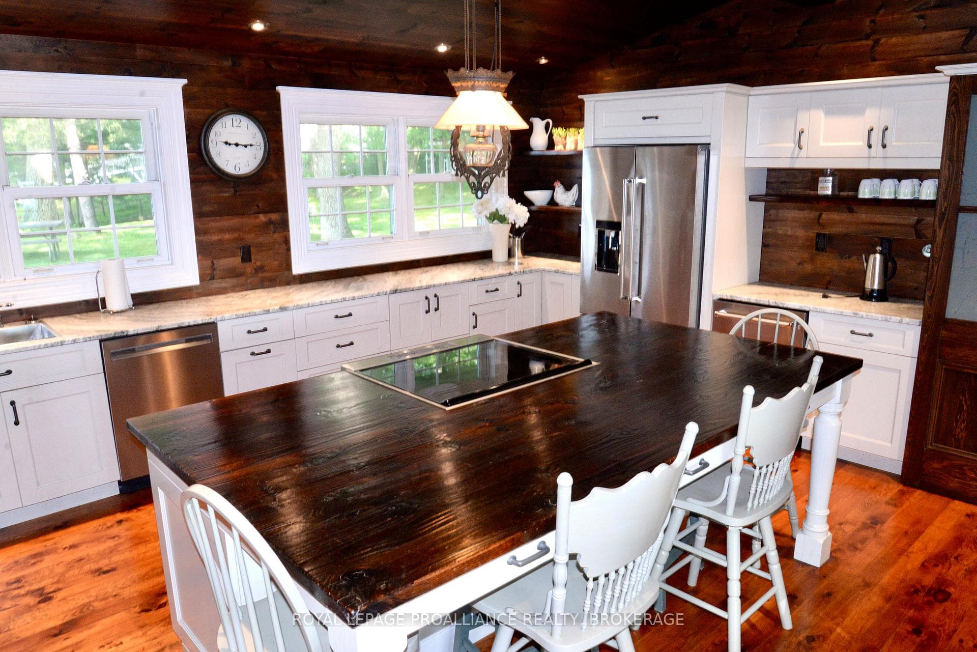 121 Tremont Park Island photo 14