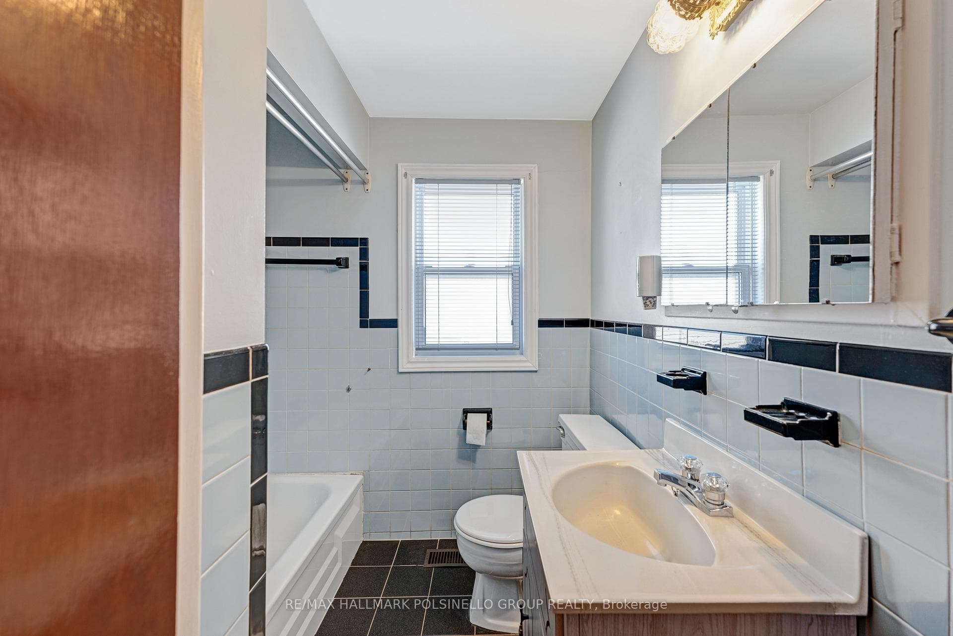 32 Mcdonald Avenue photo 19