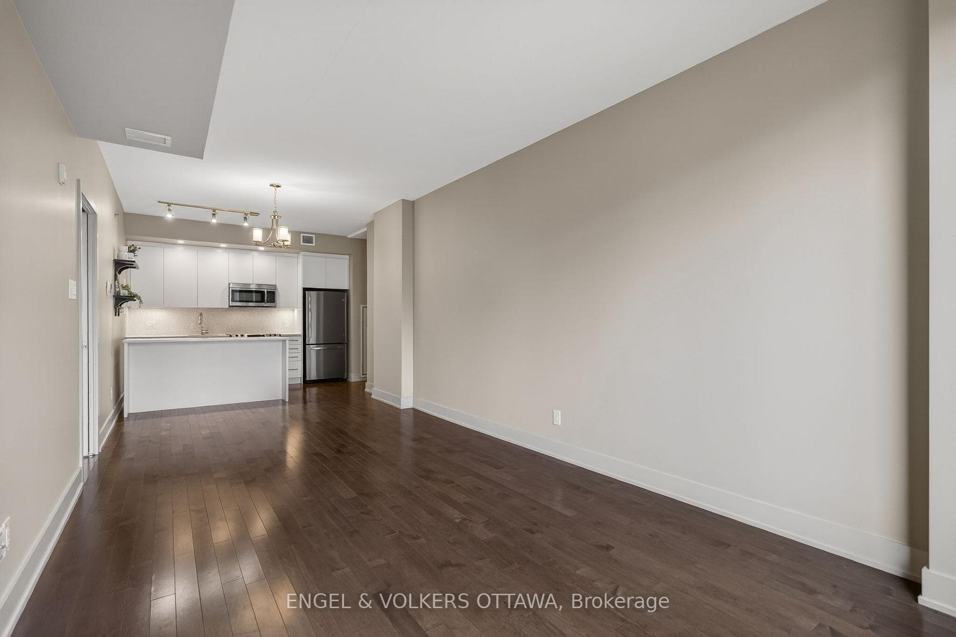 108 RICHMOND Road Unit 507 photo 18