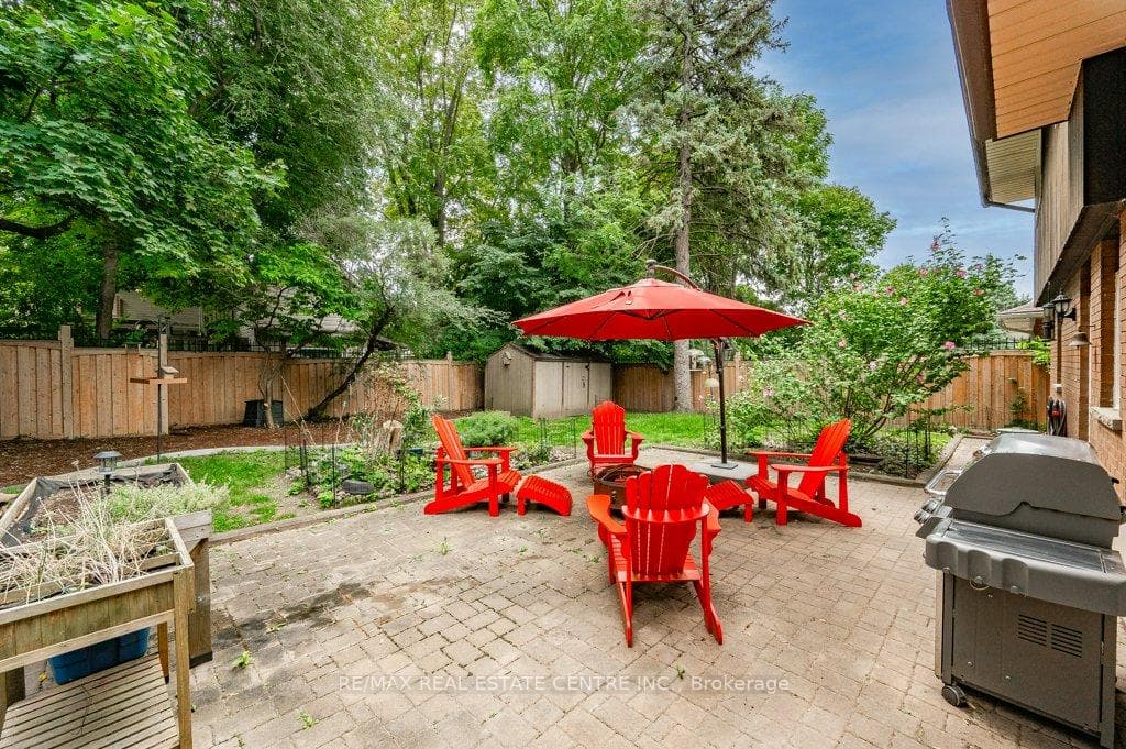 49 June Avenue photo 17