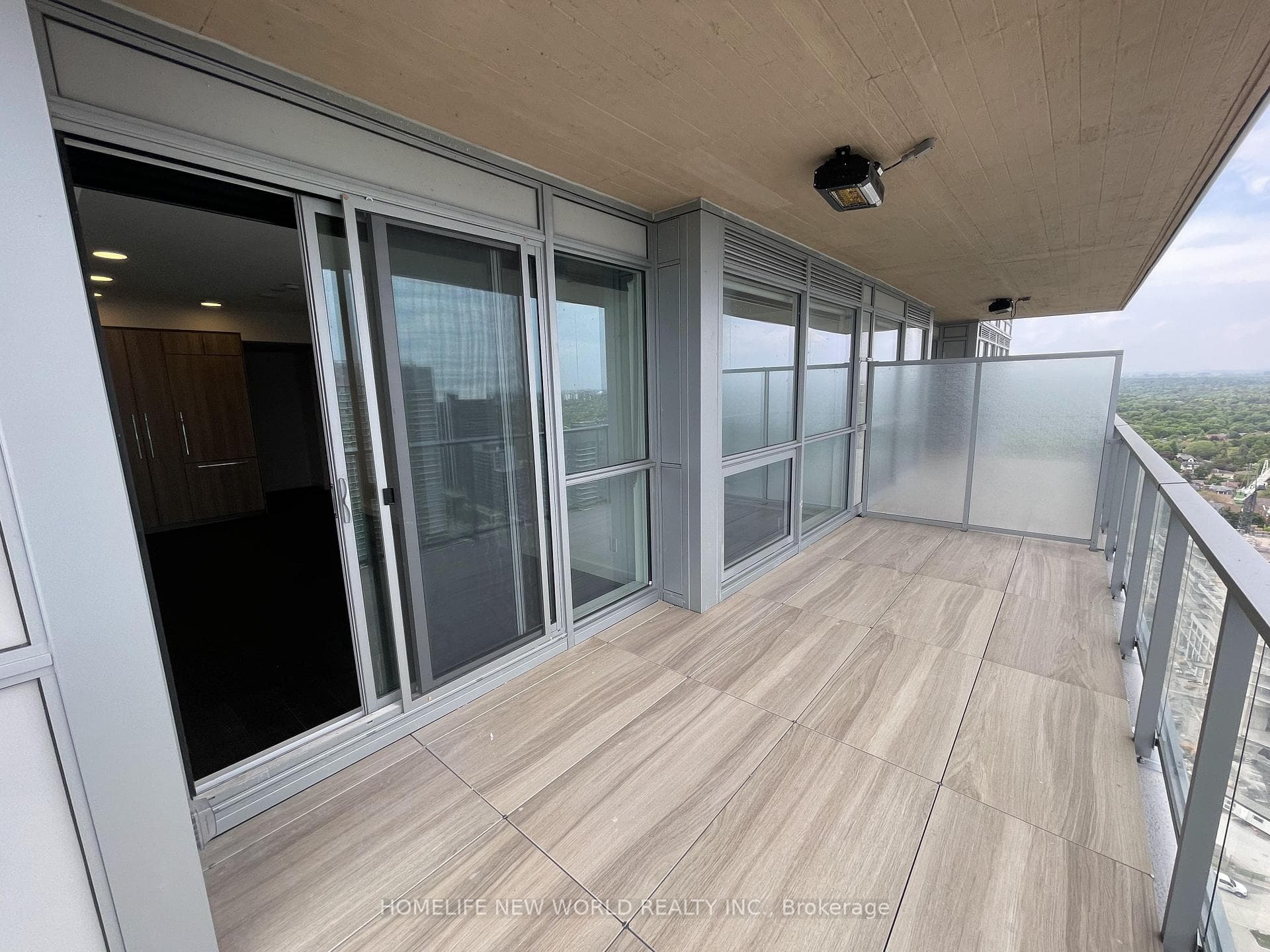 27 Mcmahon Drive Unit 3001 photo 27