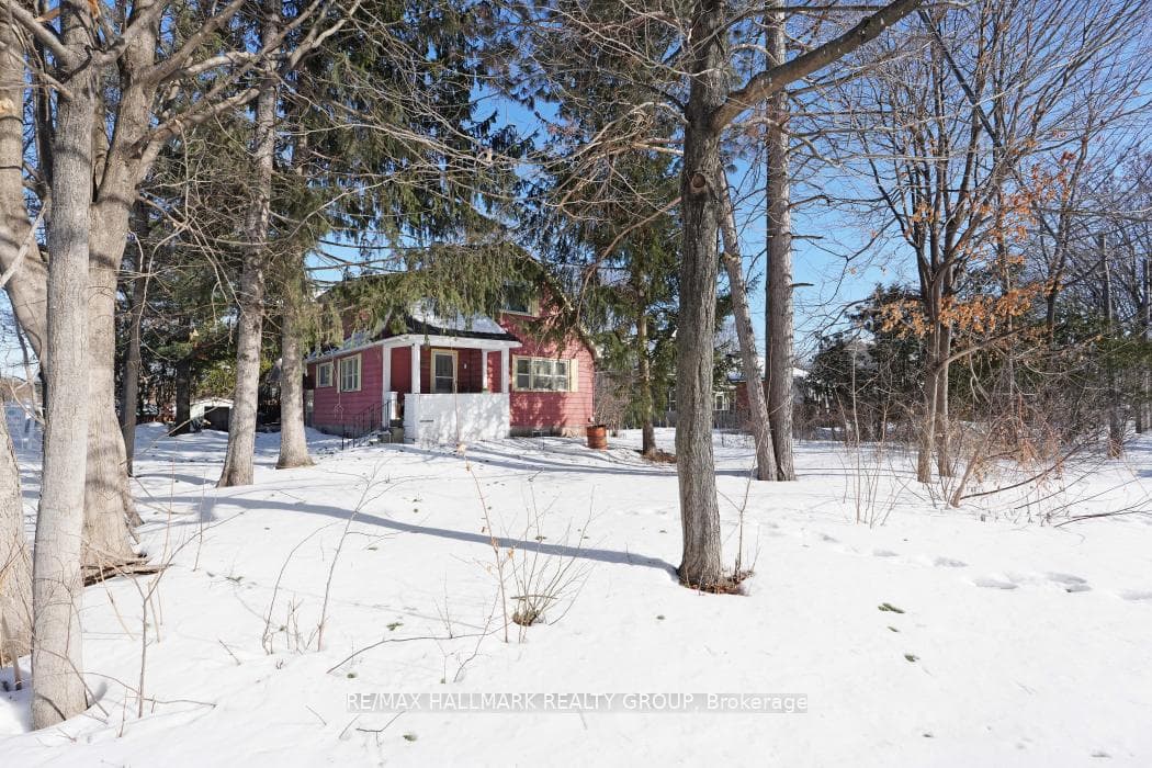 641 Tweedsmuir Avenue photo 7