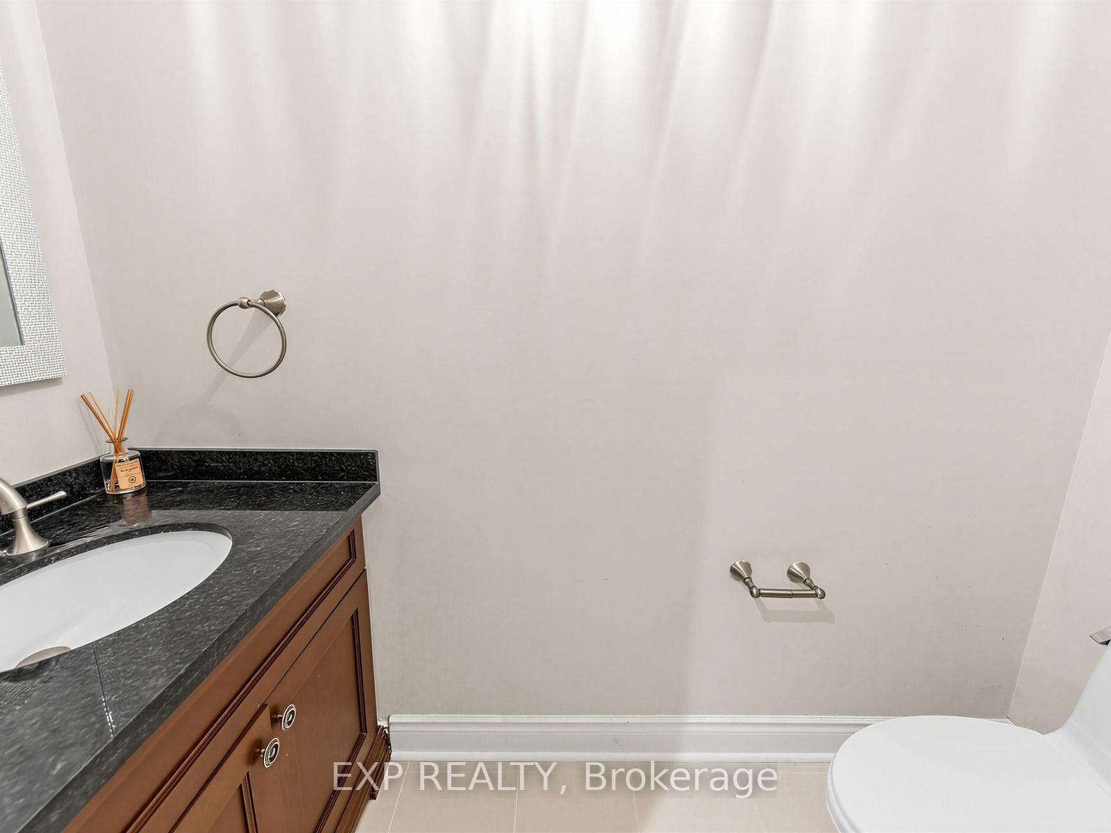 129 Franklin Avenue photo 13