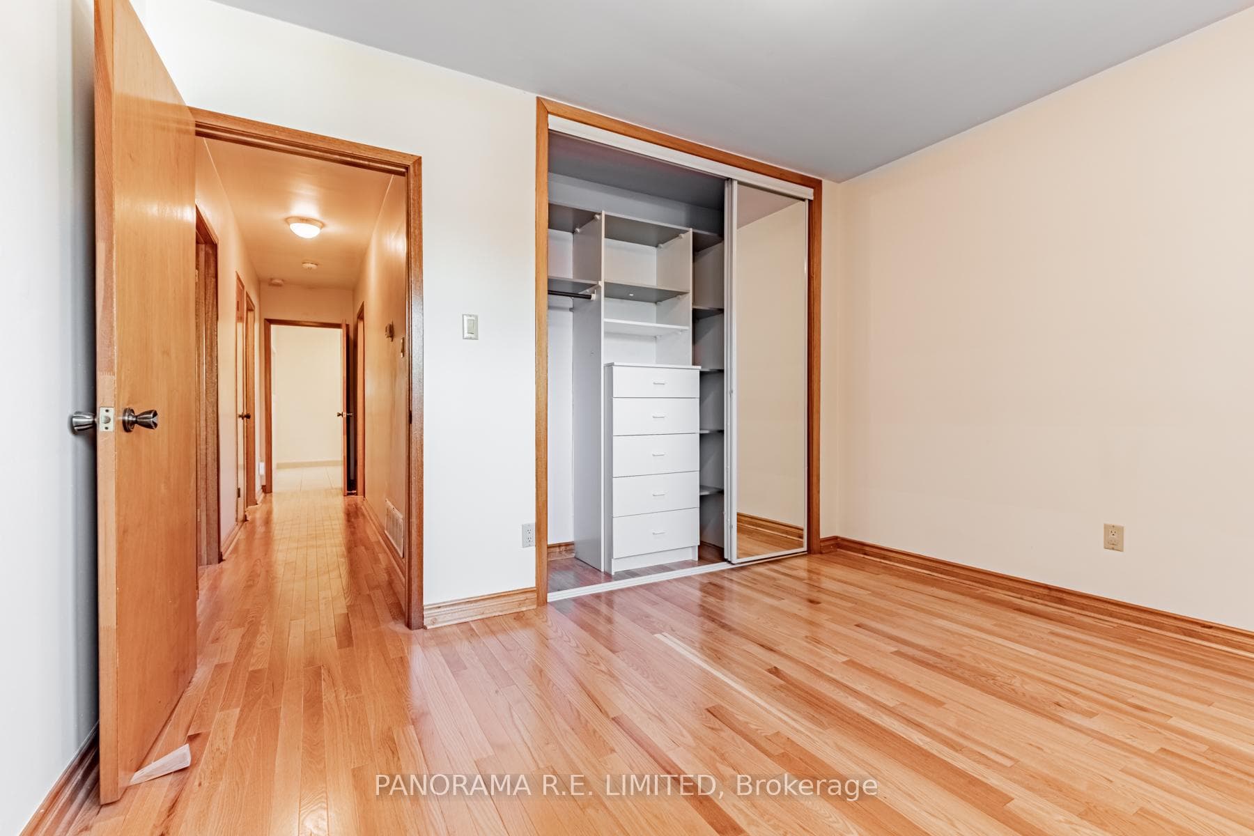 53 Vanguard Drive photo 12