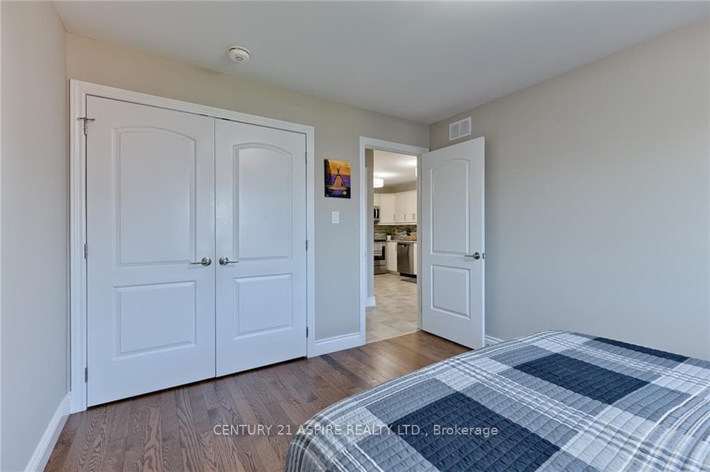 397 BELL Street Unit B photo 18