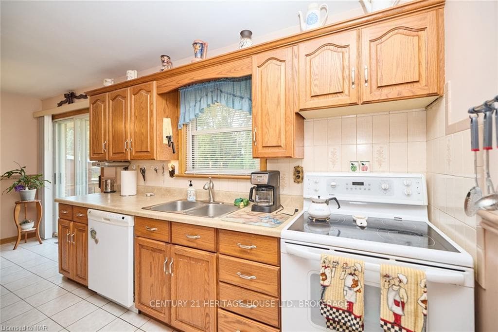 3723 WINDERMERE Road photo 5