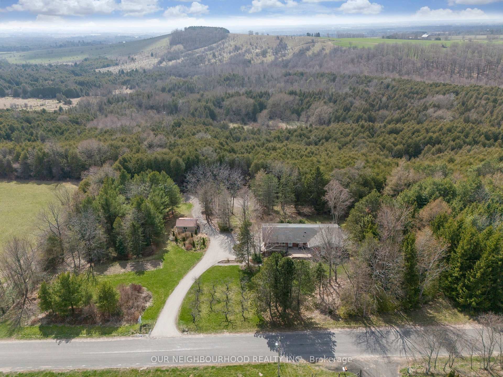 4582 Walsh Road photo 7