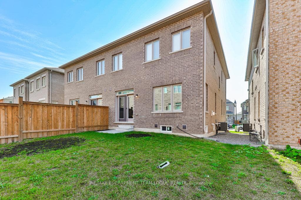 99 Kenesky Drive photo 34