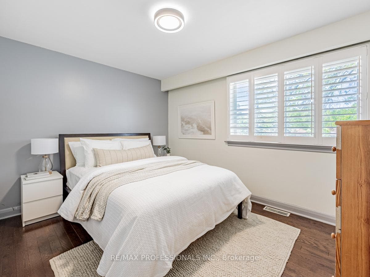 4 Hillock Place photo 17