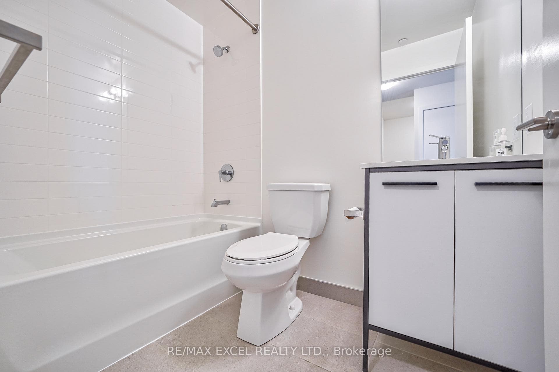 185 Deerfield Road Unit 506 photo 13