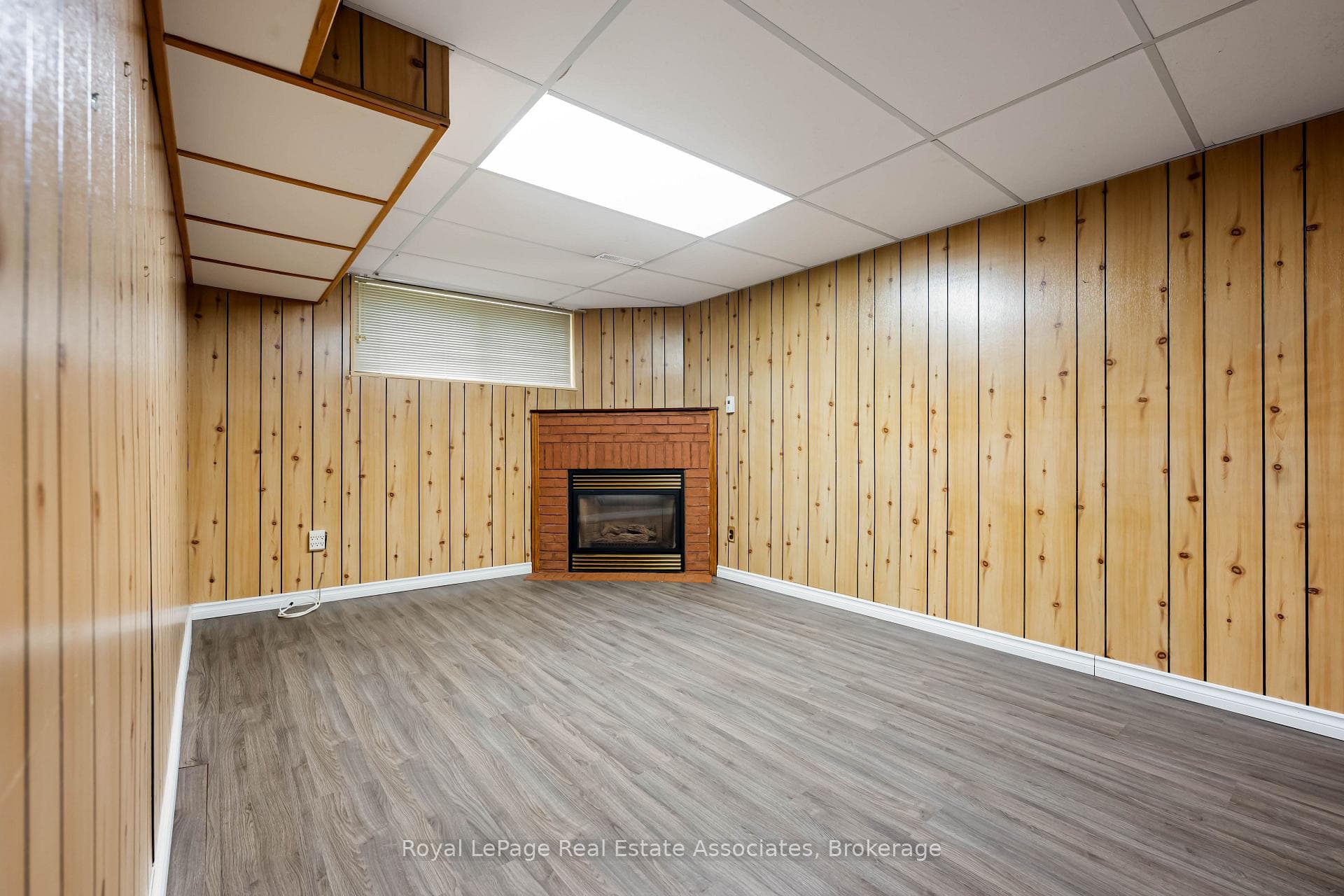 256 Archdekin Drive photo 25