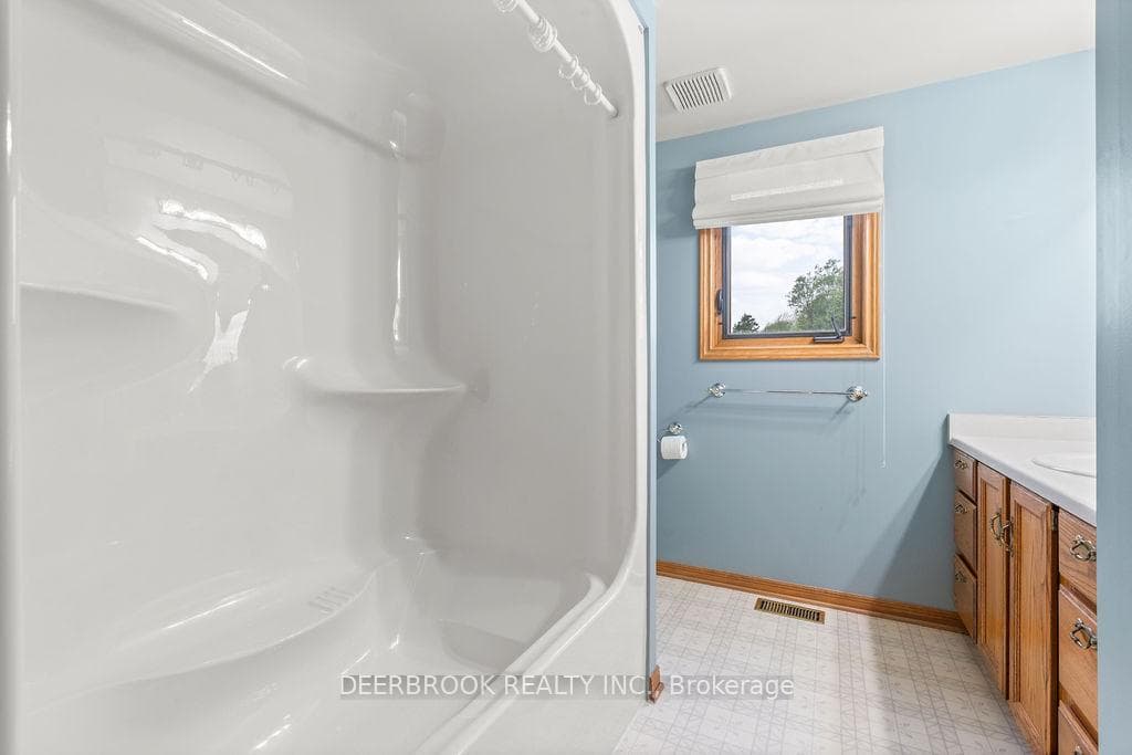 14 William Avenue photo 21