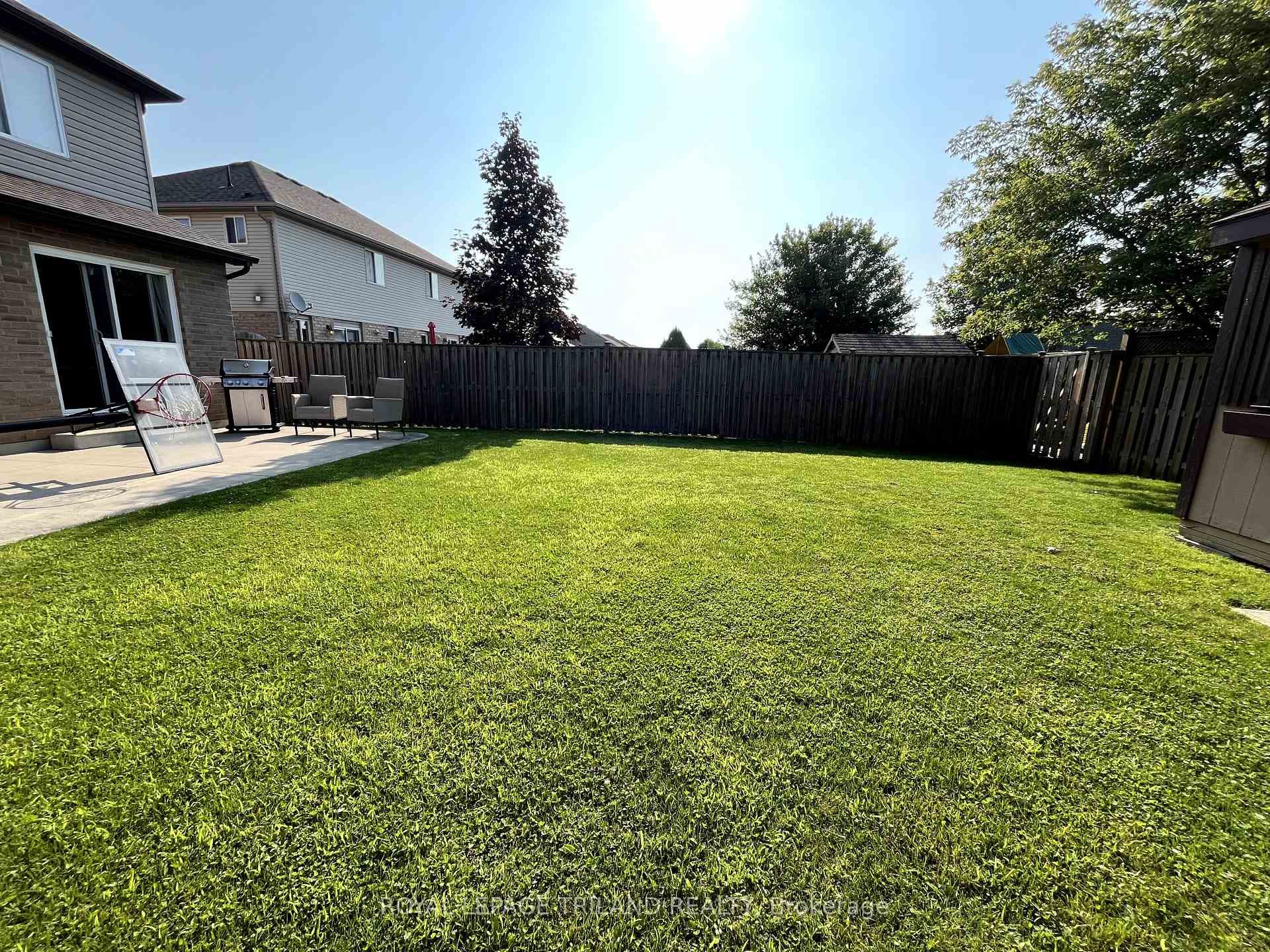 16 Pear Tree Avenue photo 20