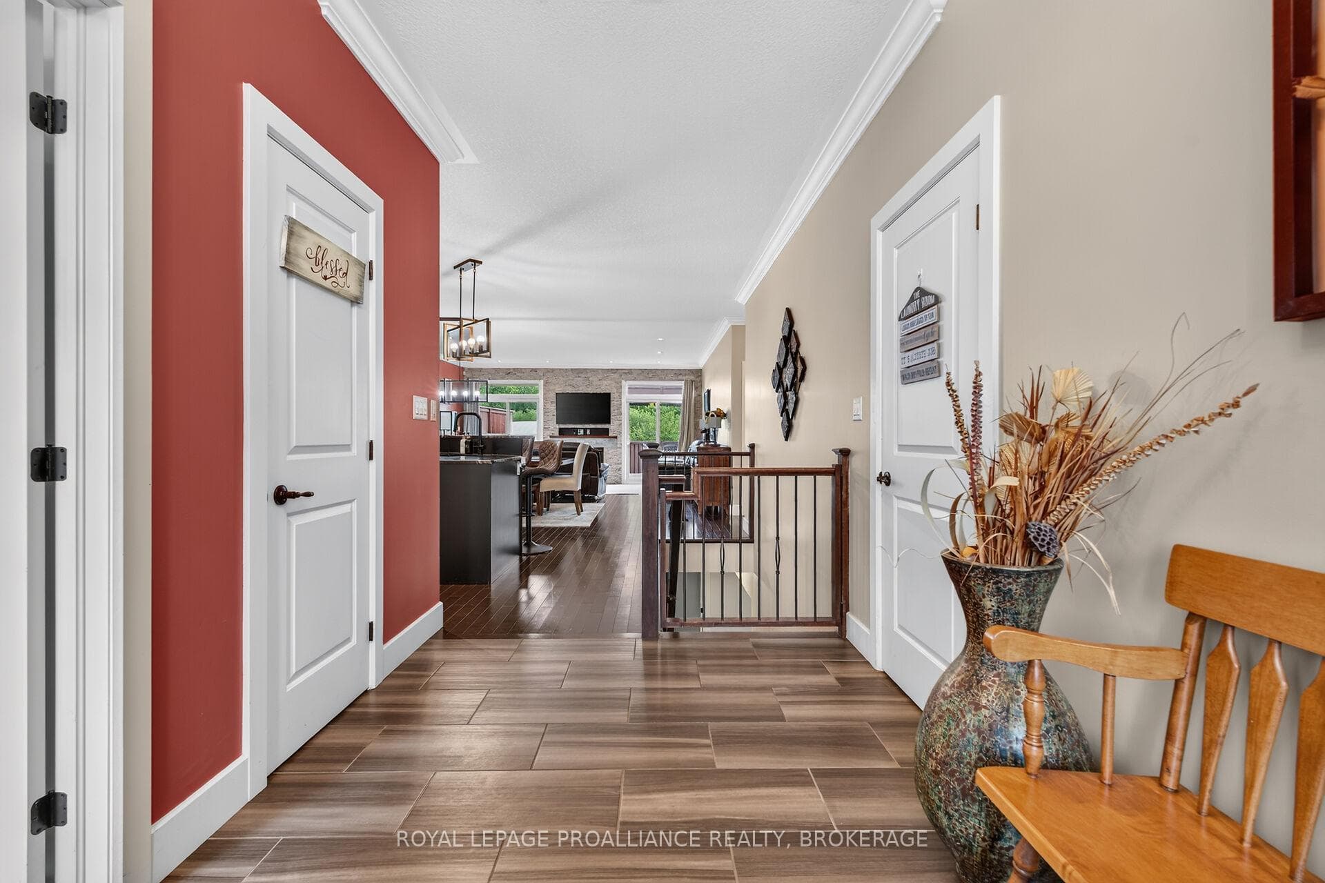 142 Gildersleeve Boulevard photo 6