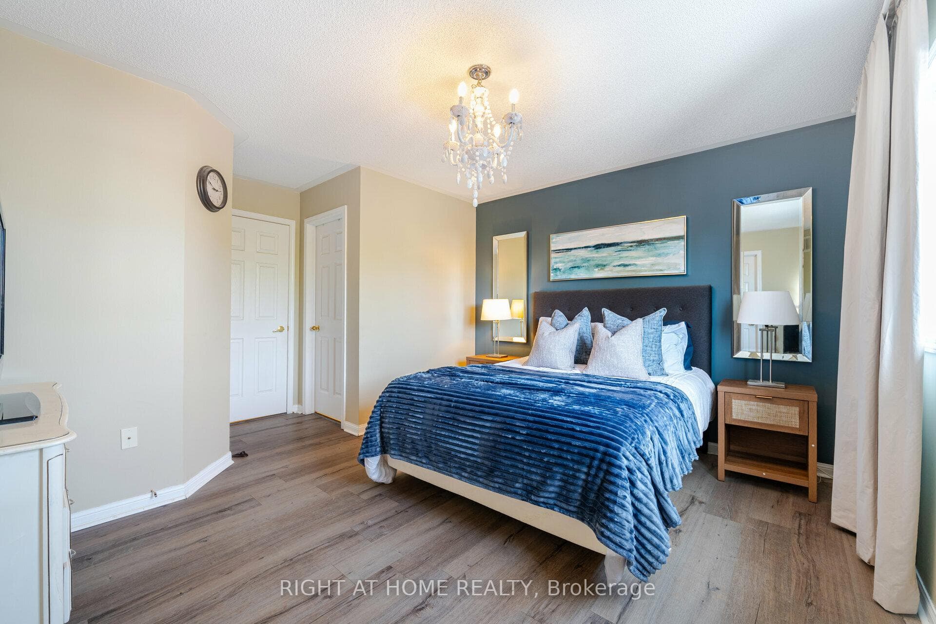 11 Catkins Crescent photo 18
