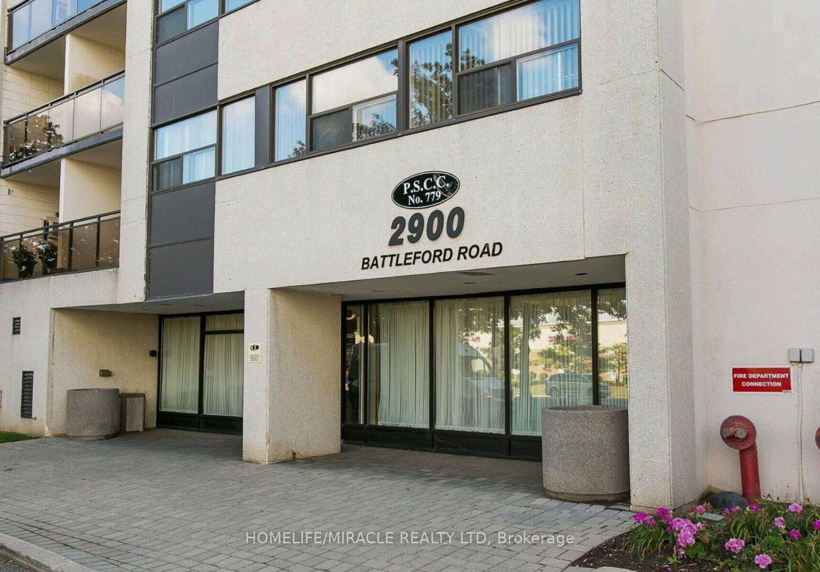 2900 Battleford Road Unit 402 photo 1