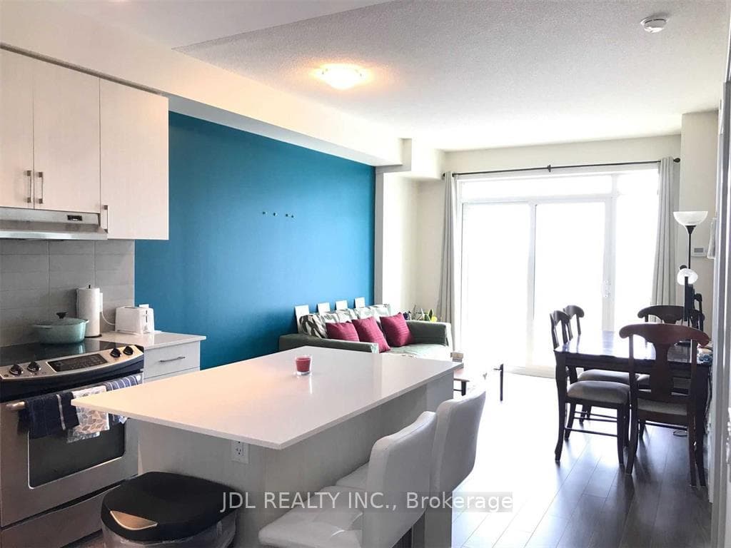 2560 Eglinton Avenue Unit 2008 photo 4