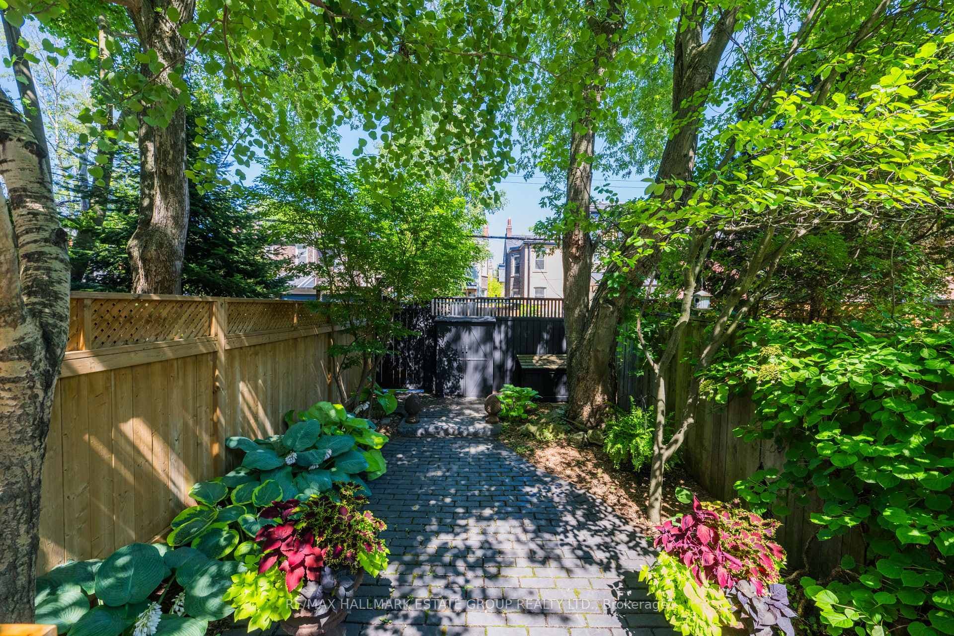 23 Brooklyn Avenue photo 45