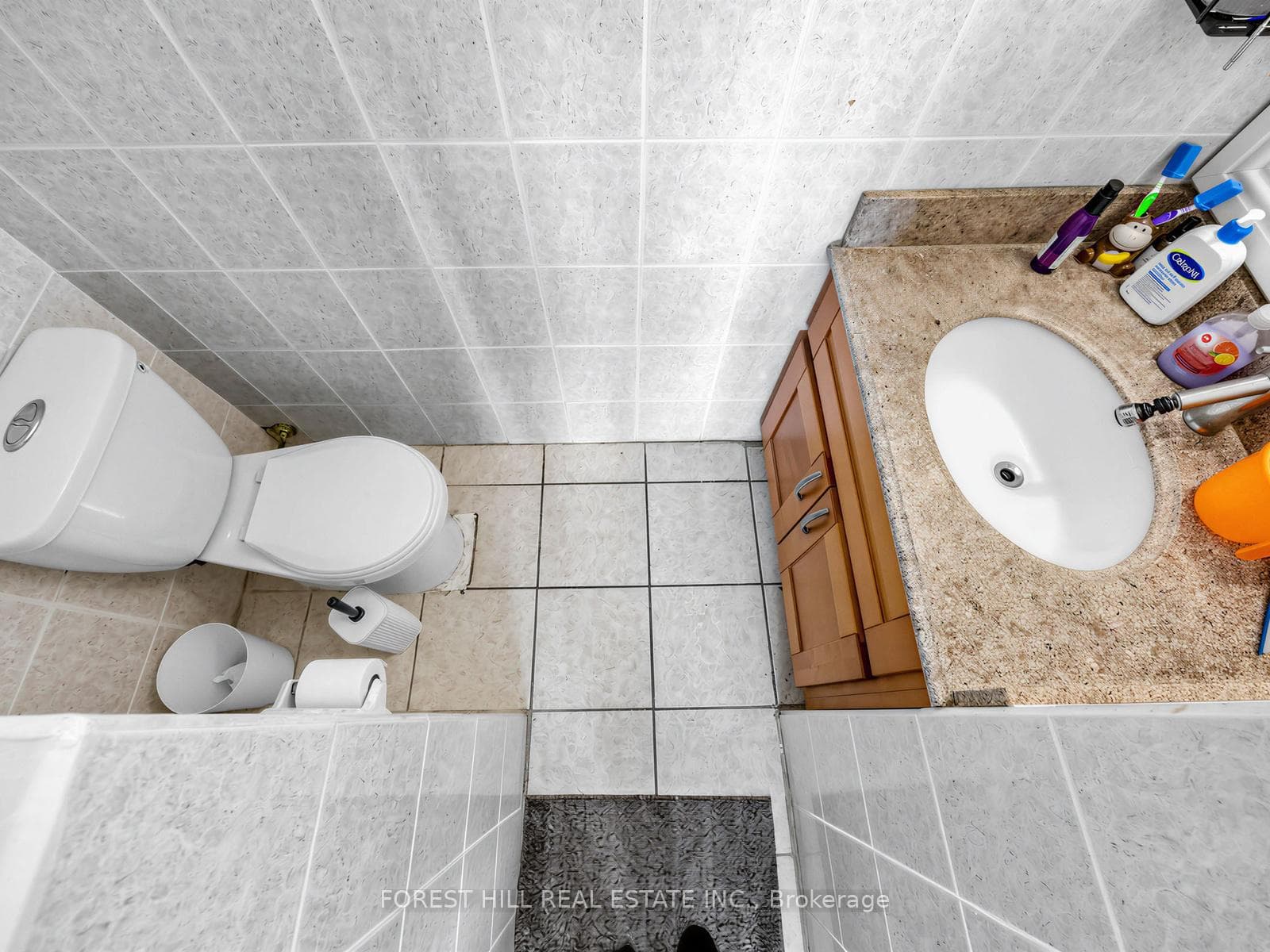 MasterBedrm 2Pcs Ensuite