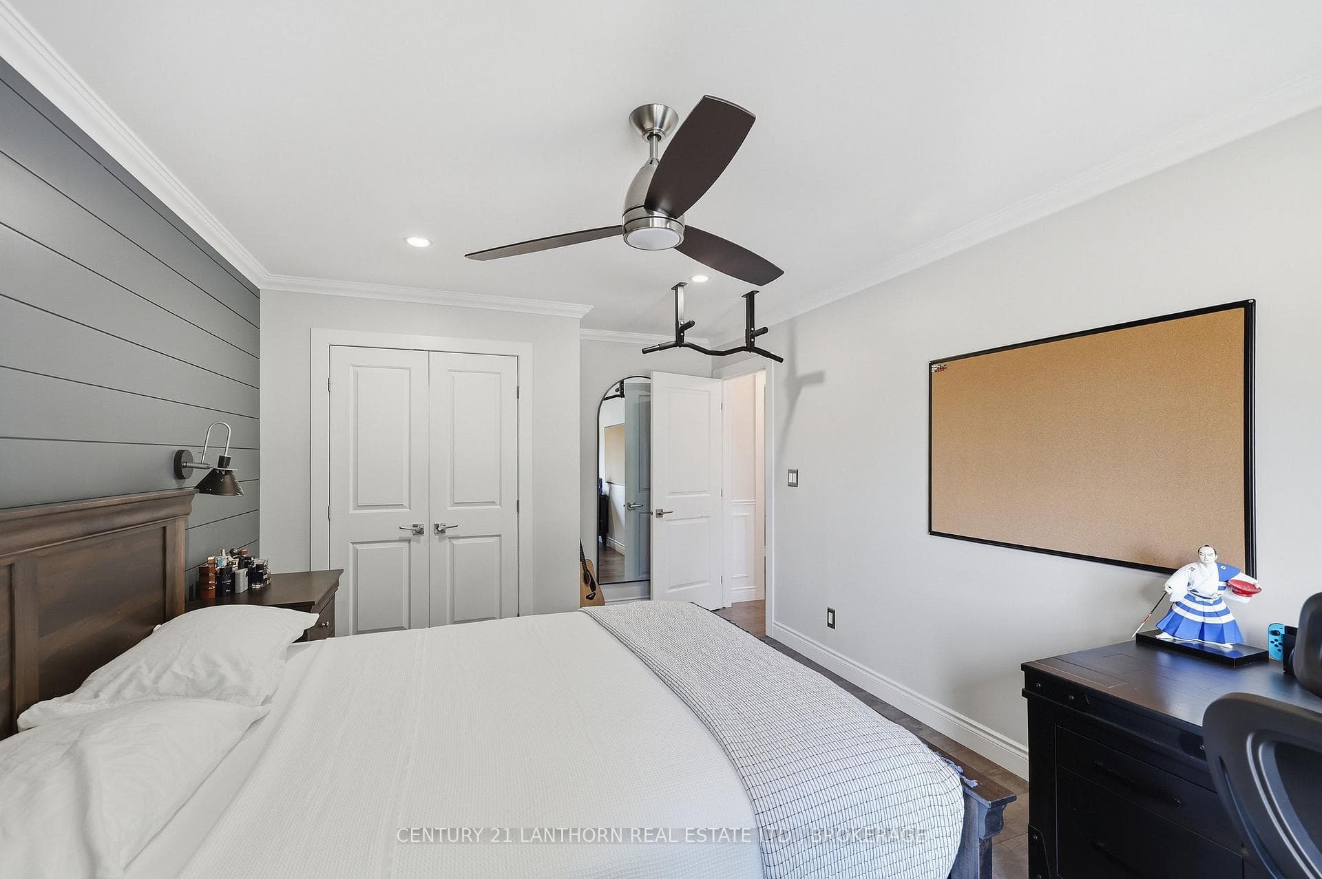 952 Chancery Street photo 39