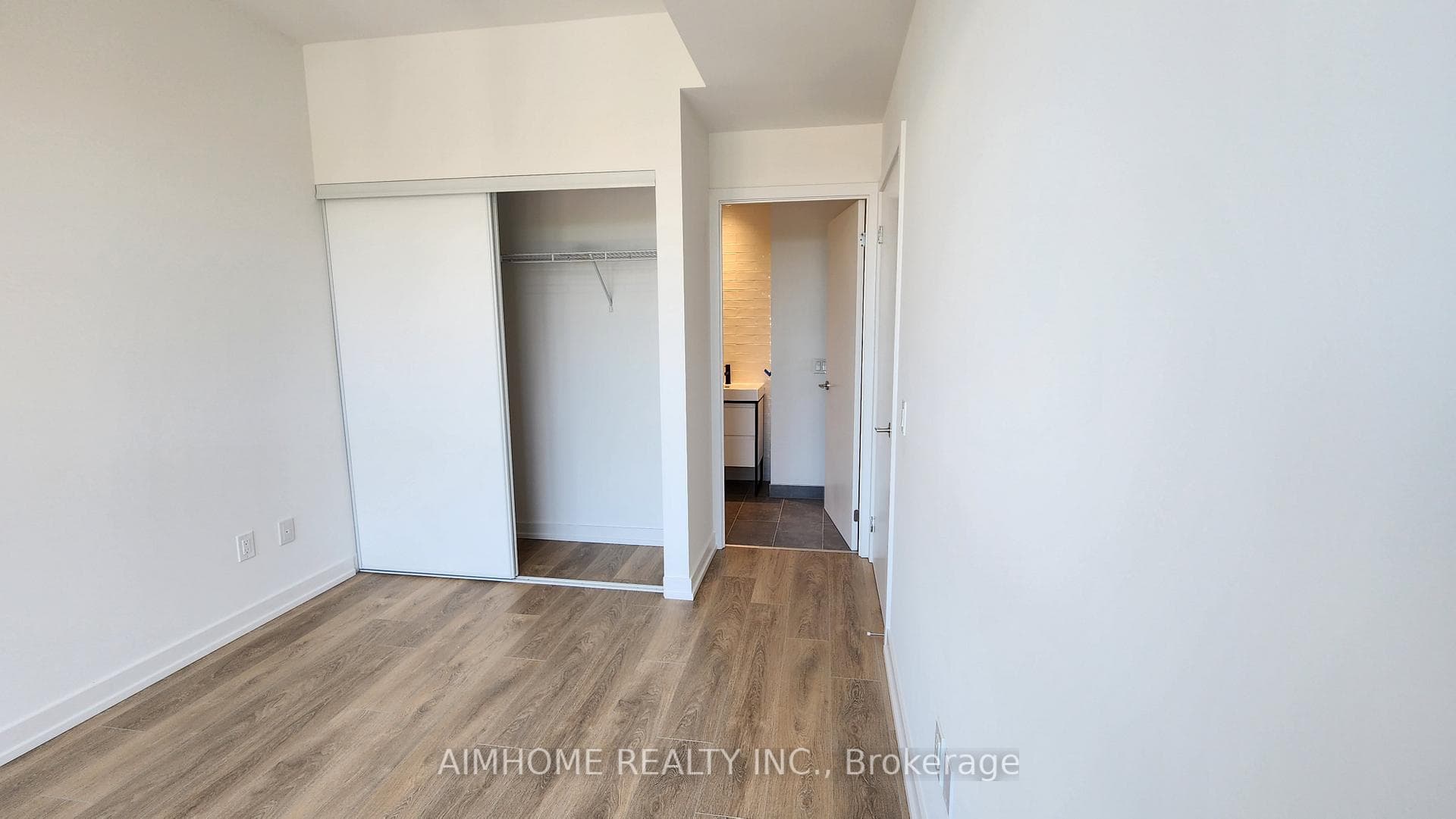 150 Logan Avenue Unit #533 photo 5