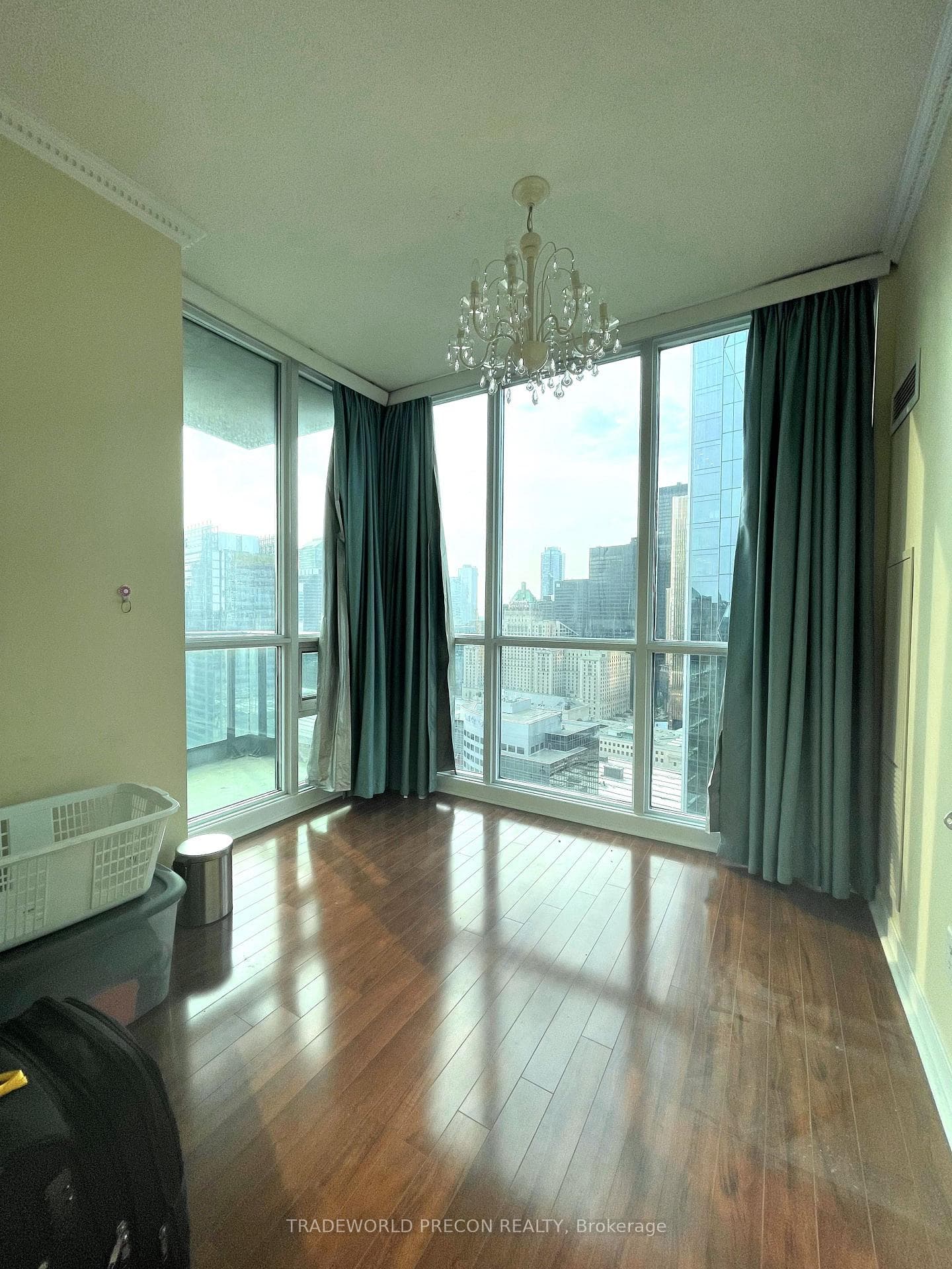 18 Harbour Street Unit 3202 photo 3