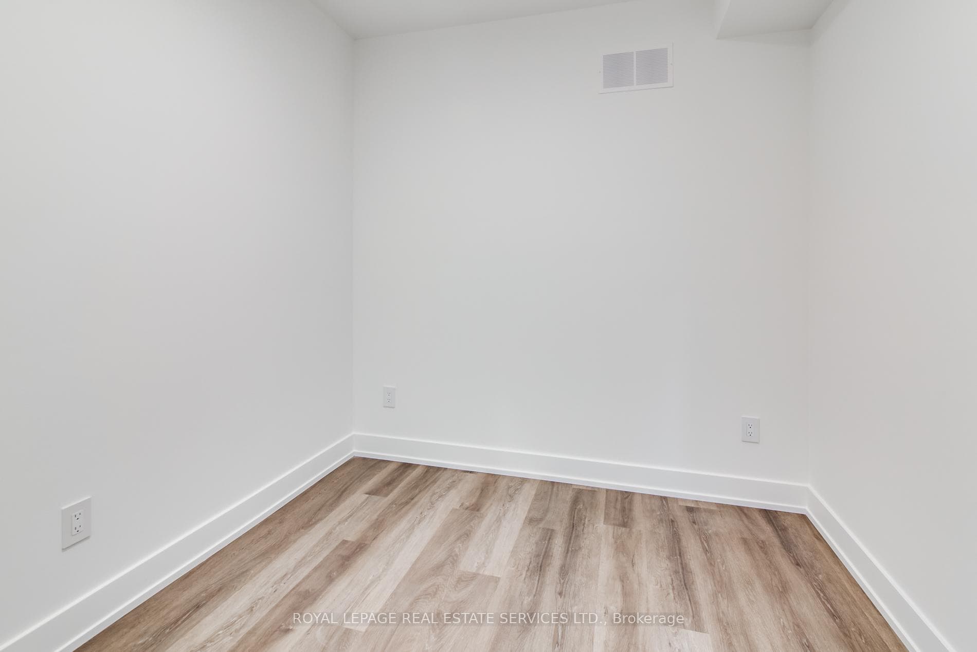716 Logan Avenue Unit M photo 16