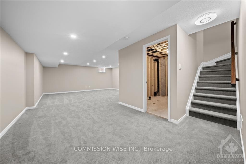 201 LIVERY Street photo 27