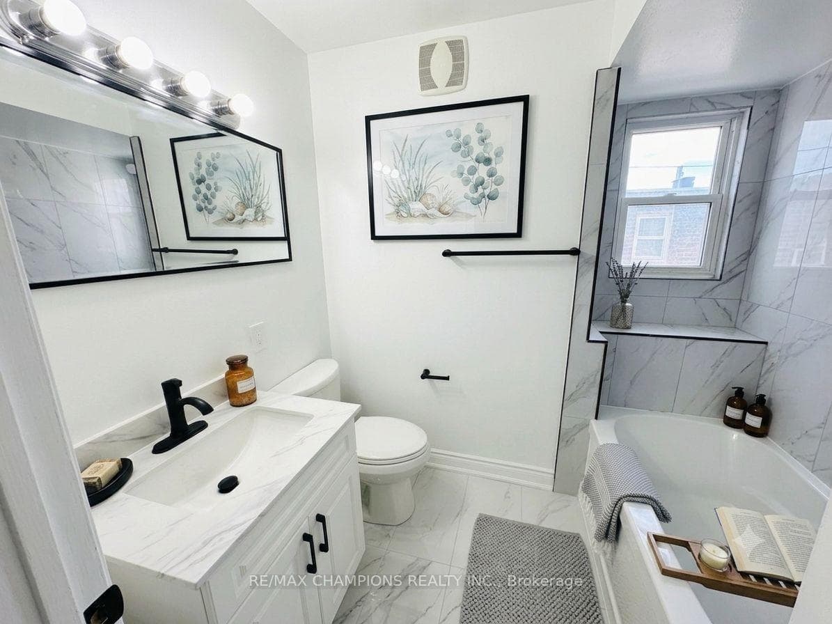 196 Caledonia Road Unit 2nd Flr photo 10