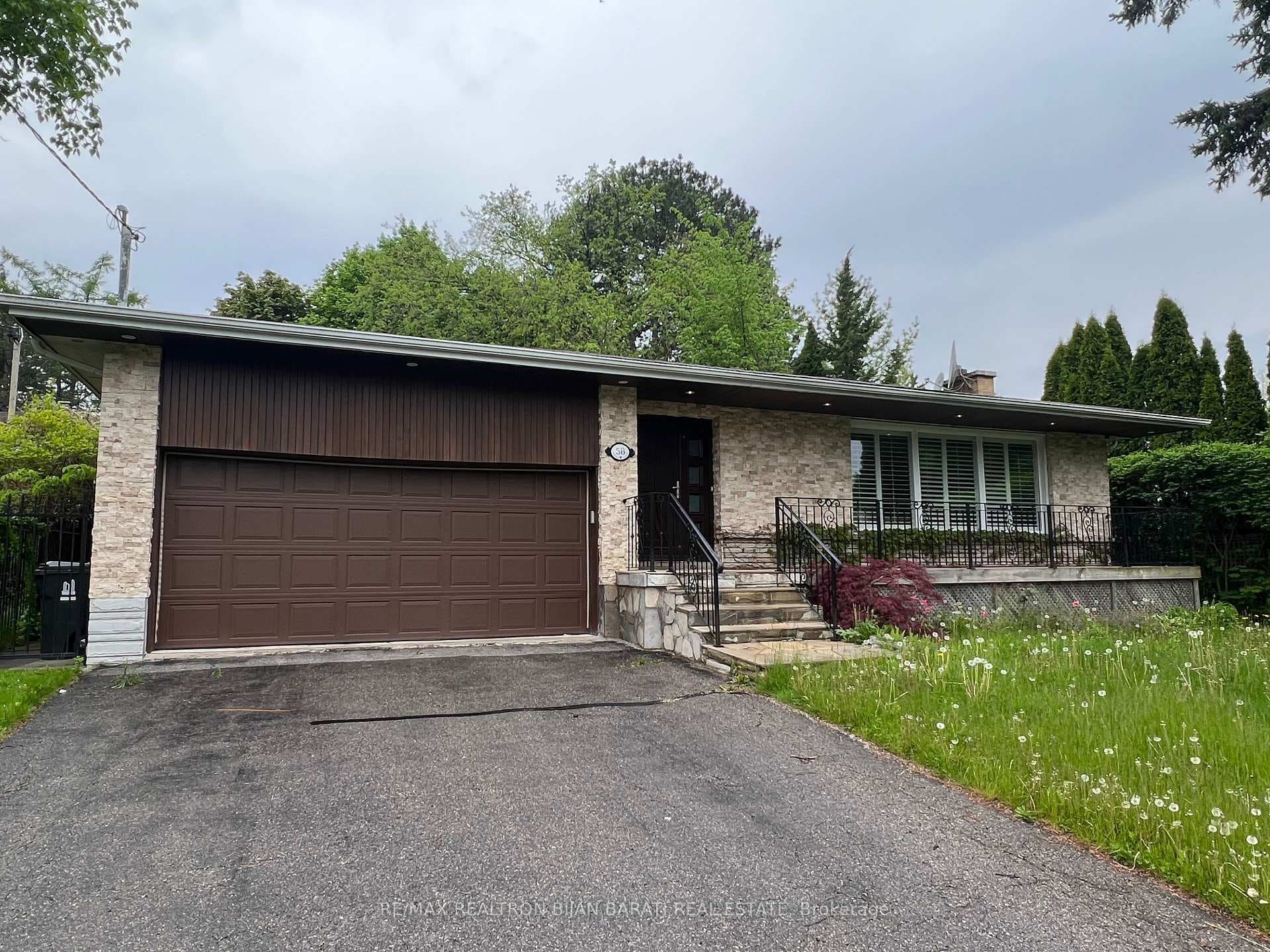 58 Burbank Drive photo 1