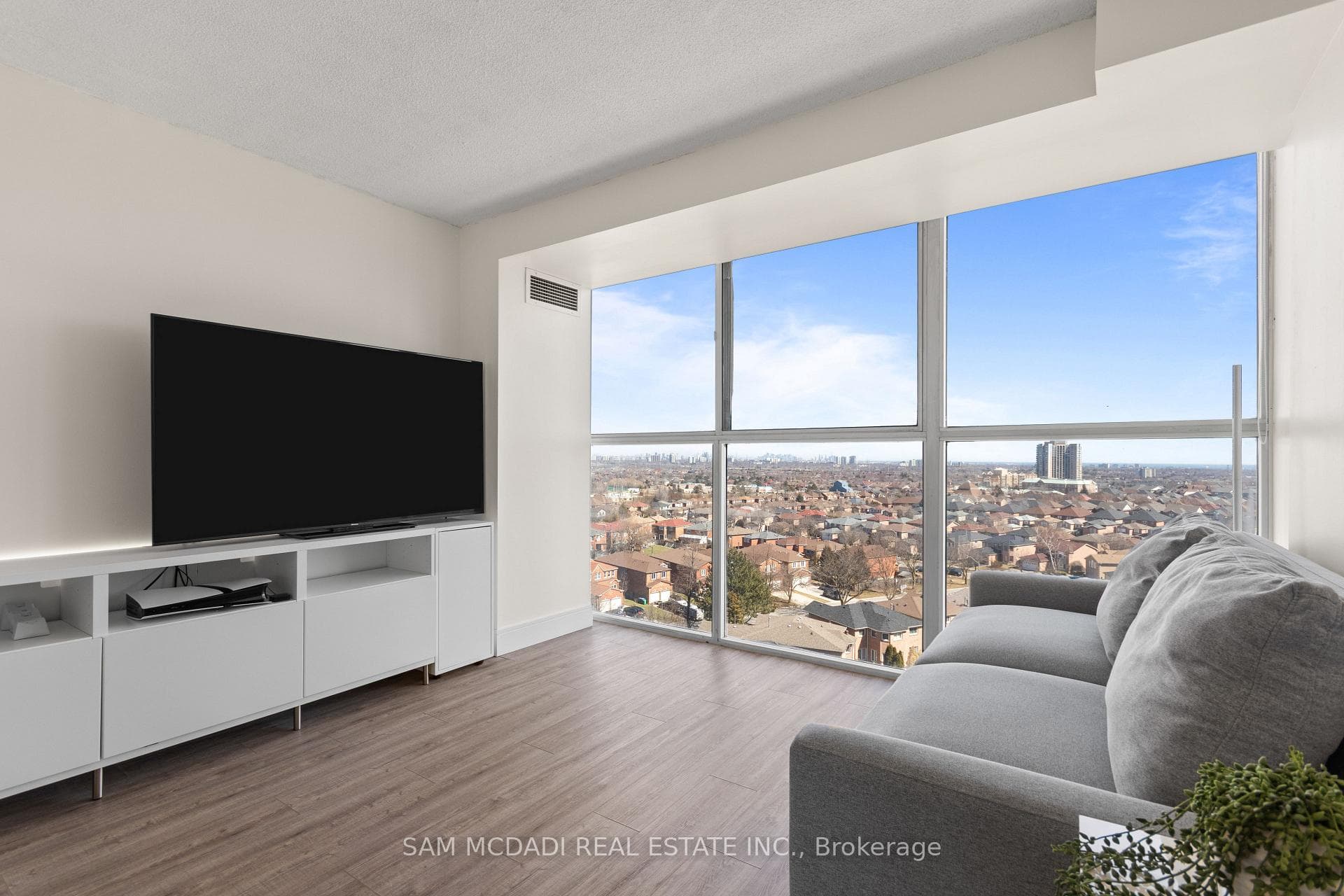 35 Trailwood Drive Unit 1111 photo 18