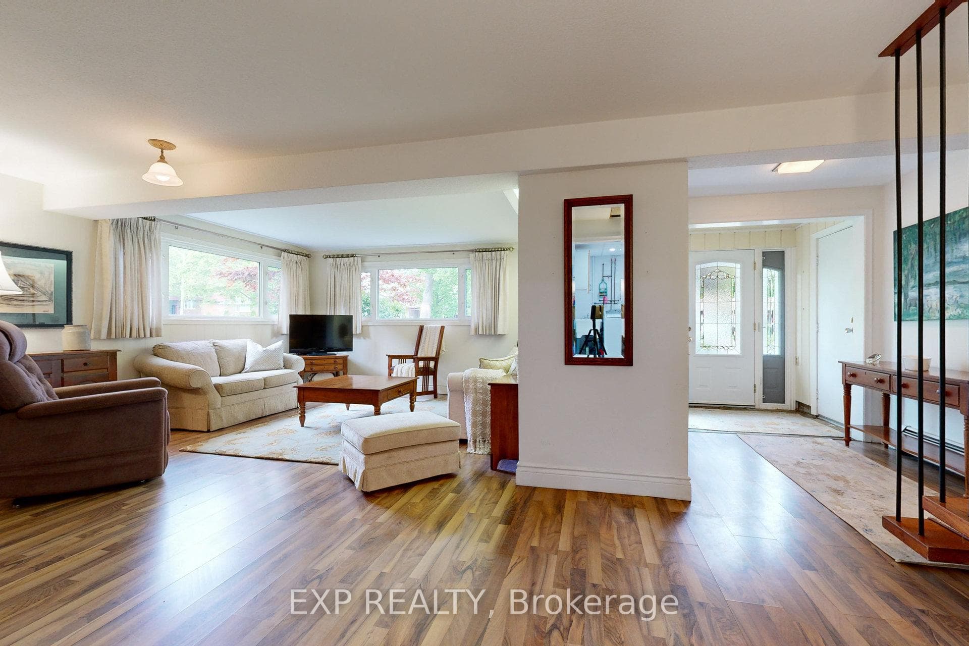 760 Oshawa Boulevard photo 8