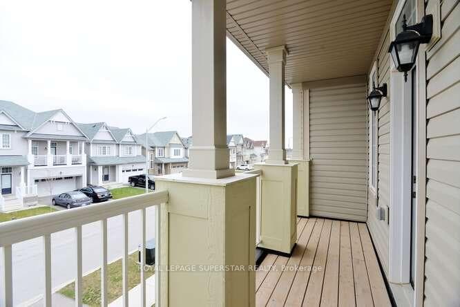 19 Esther Crescent photo 21