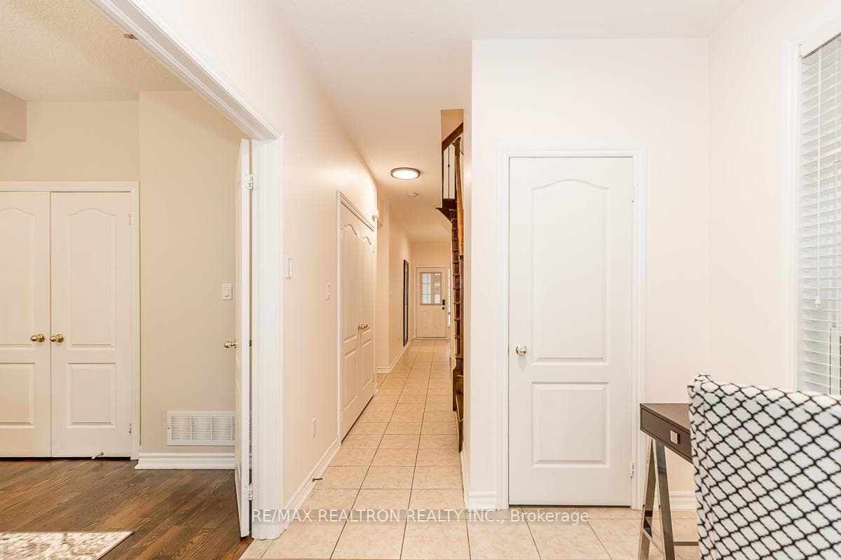 28 Donald Buttress Boulevard photo 4