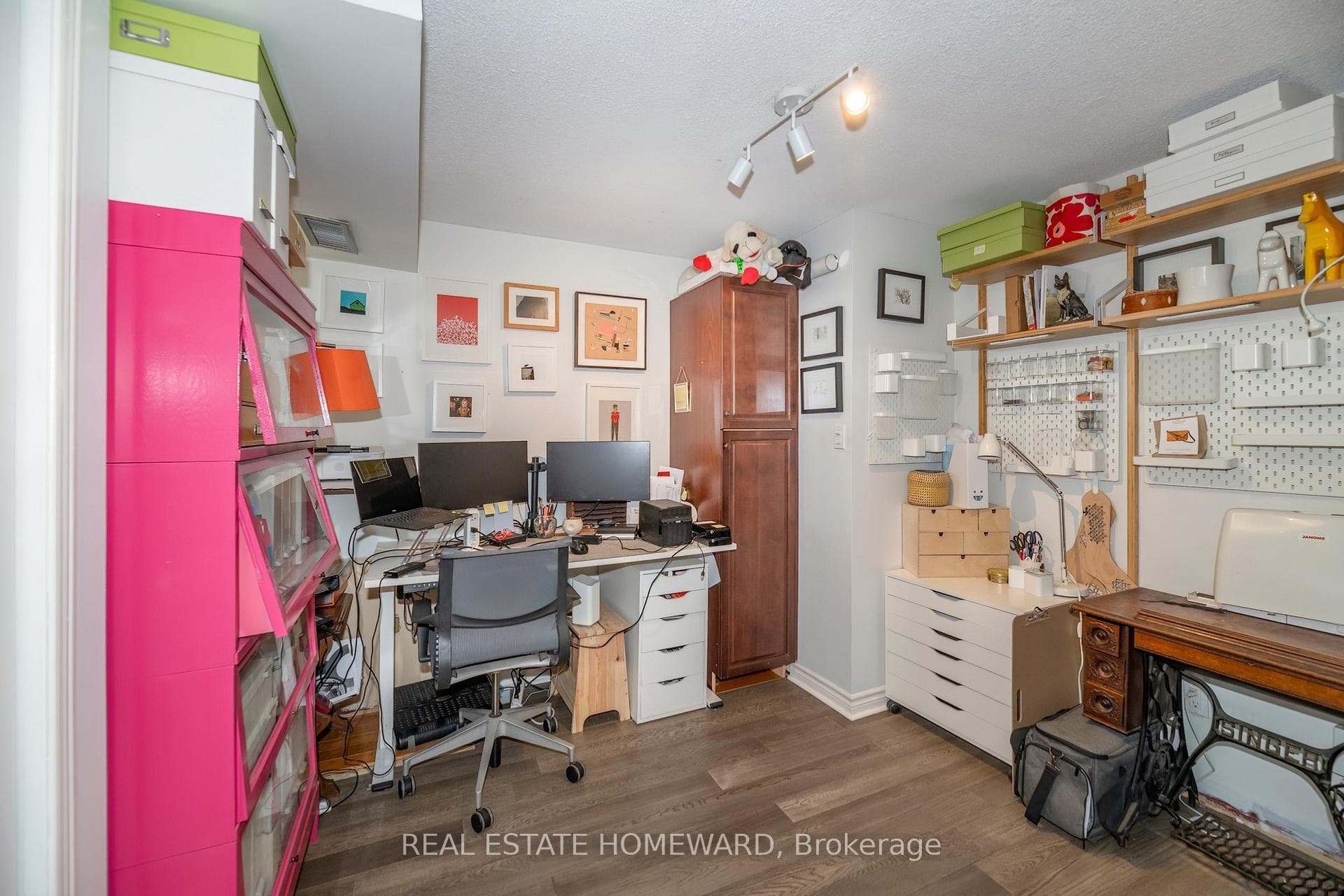 Bedroom/den