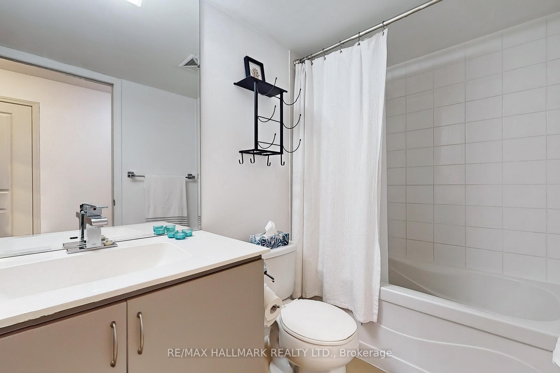 27 Rean Drive Unit 301 photo 24