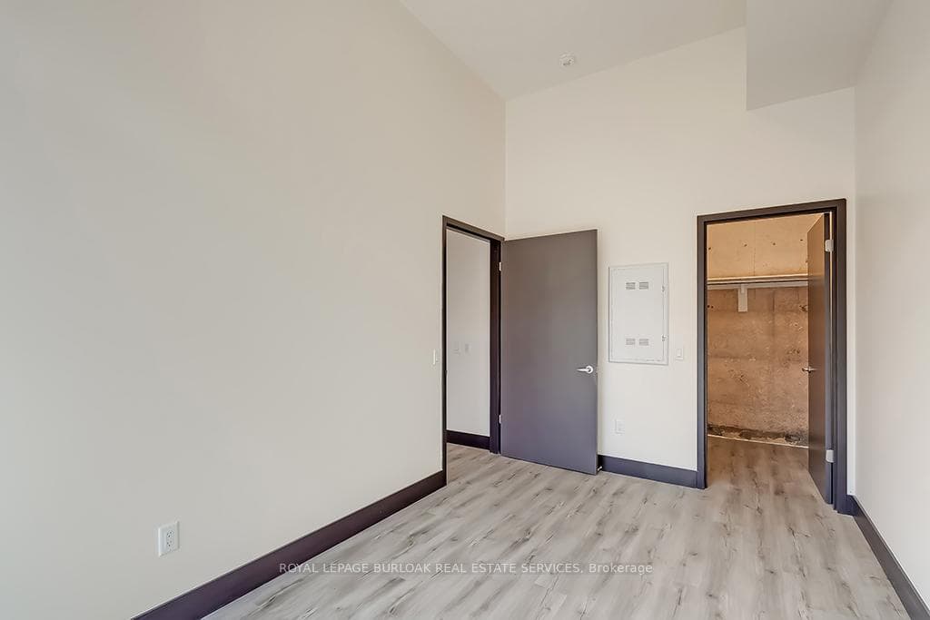 121 King Street Unit 102 photo 15