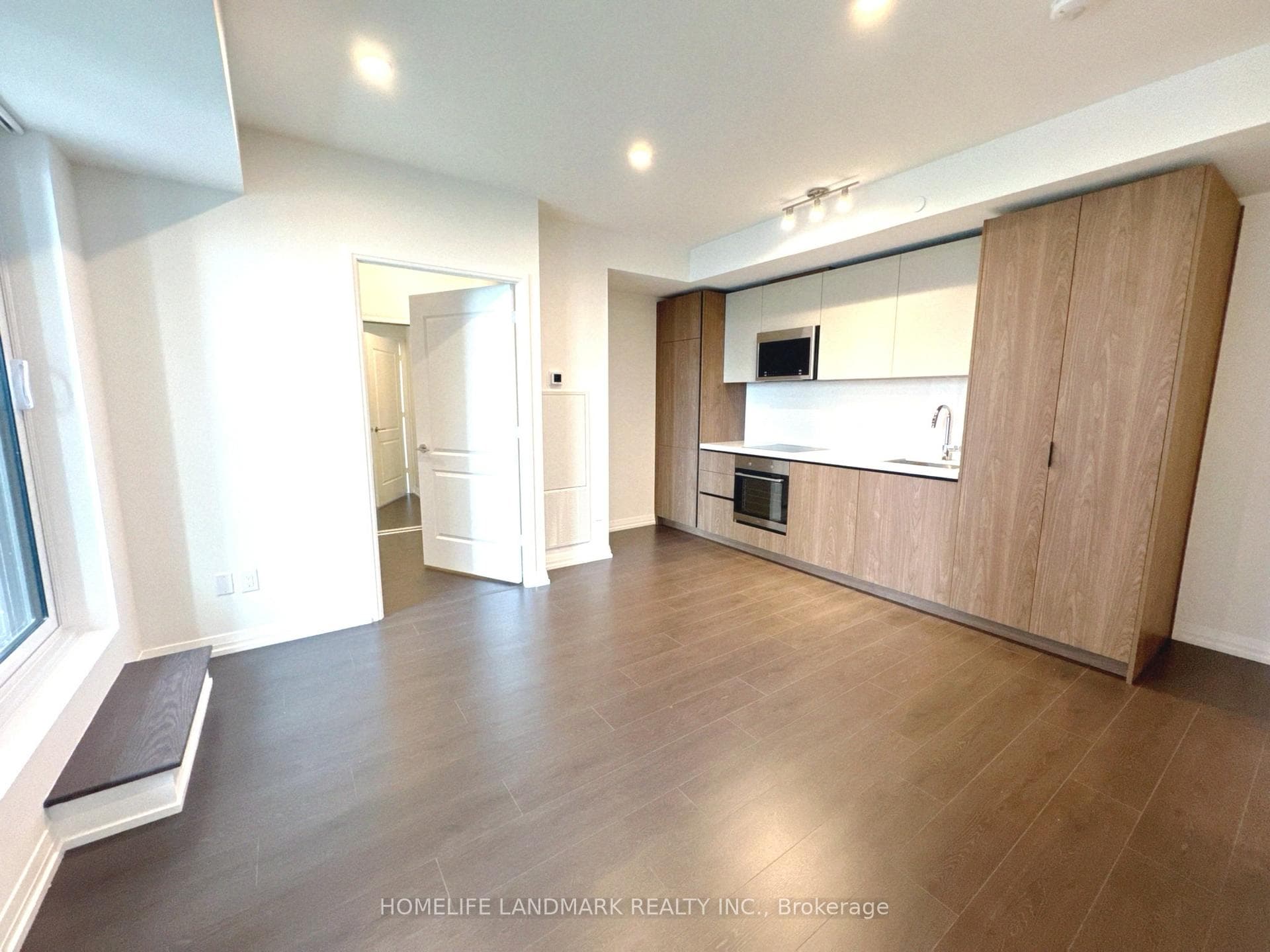 8 Widmer Street Unit 4701 photo 20