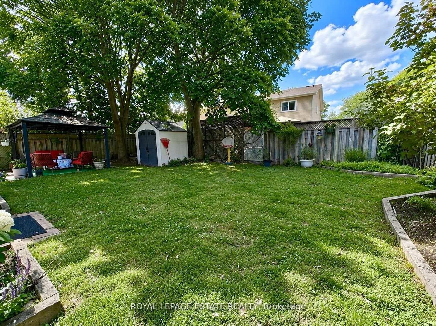 130 William Stephenson Drive photo 35